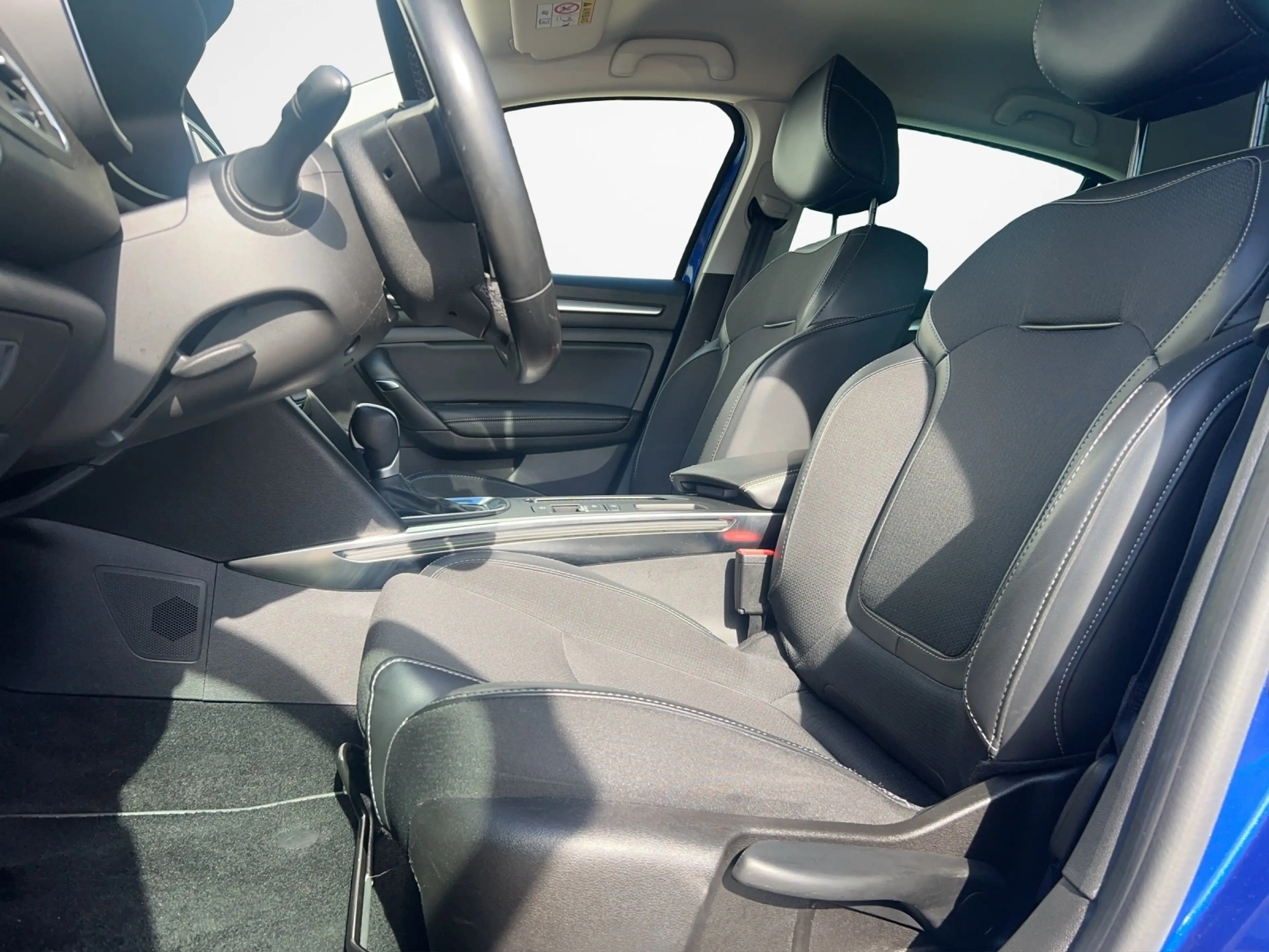 Renault Megane 1.3 TCE Intens — photo 7