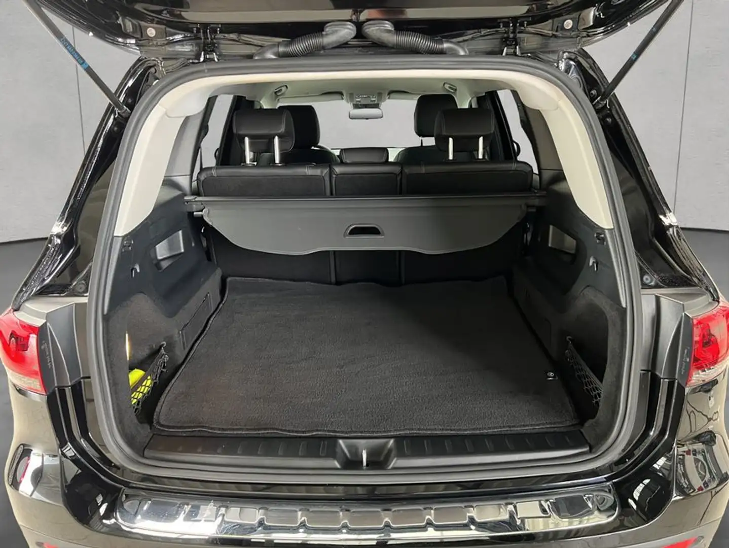 Mercedes-Benz GLB 200 GLB Schwarz - 2