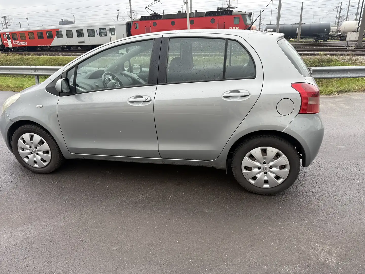 Toyota Yaris 1,3 VVT-i Linea Sol Aut. - 2