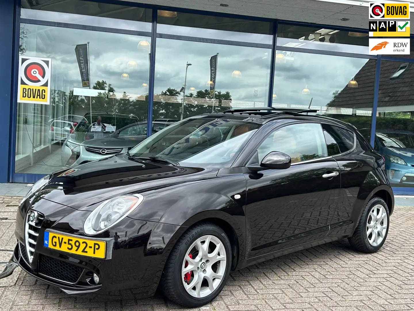 Alfa Romeo MiTo 1.4 T Exclusive 1e Eig! Aut. El.Schuifdak Leer Nwe Noir - 1