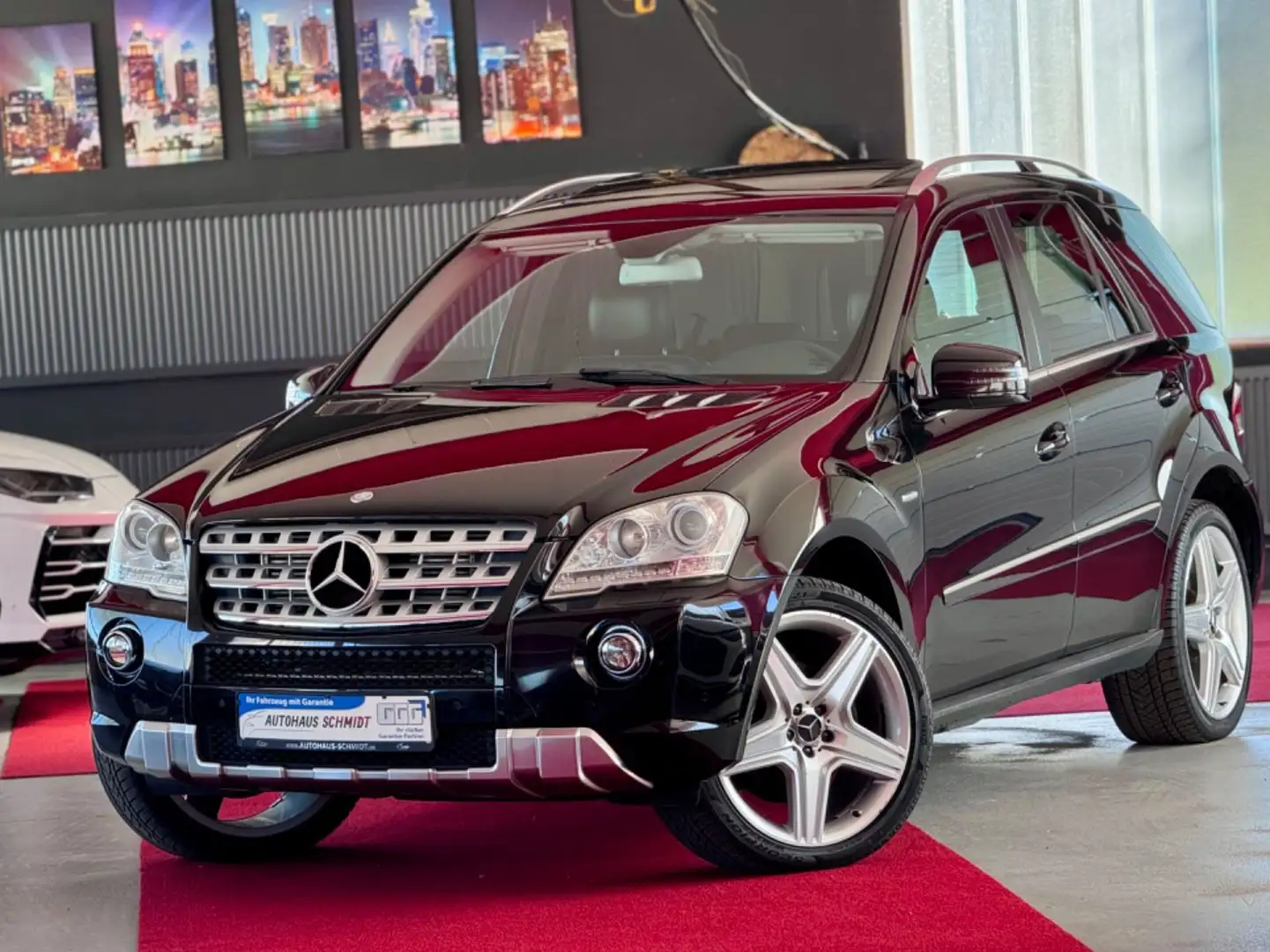 Mercedes-Benz ML 300 ML300CDI AMG Paket AHK Kamera Airmatic Comand 4M Schwarz - 1