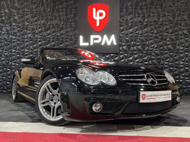 Mercedes-Benz SL view 3