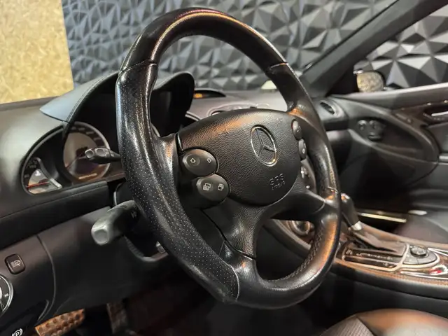Mercedes-Benz SL view 11