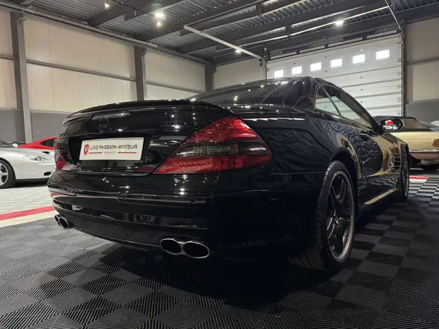 Mercedes-Benz SL view 8