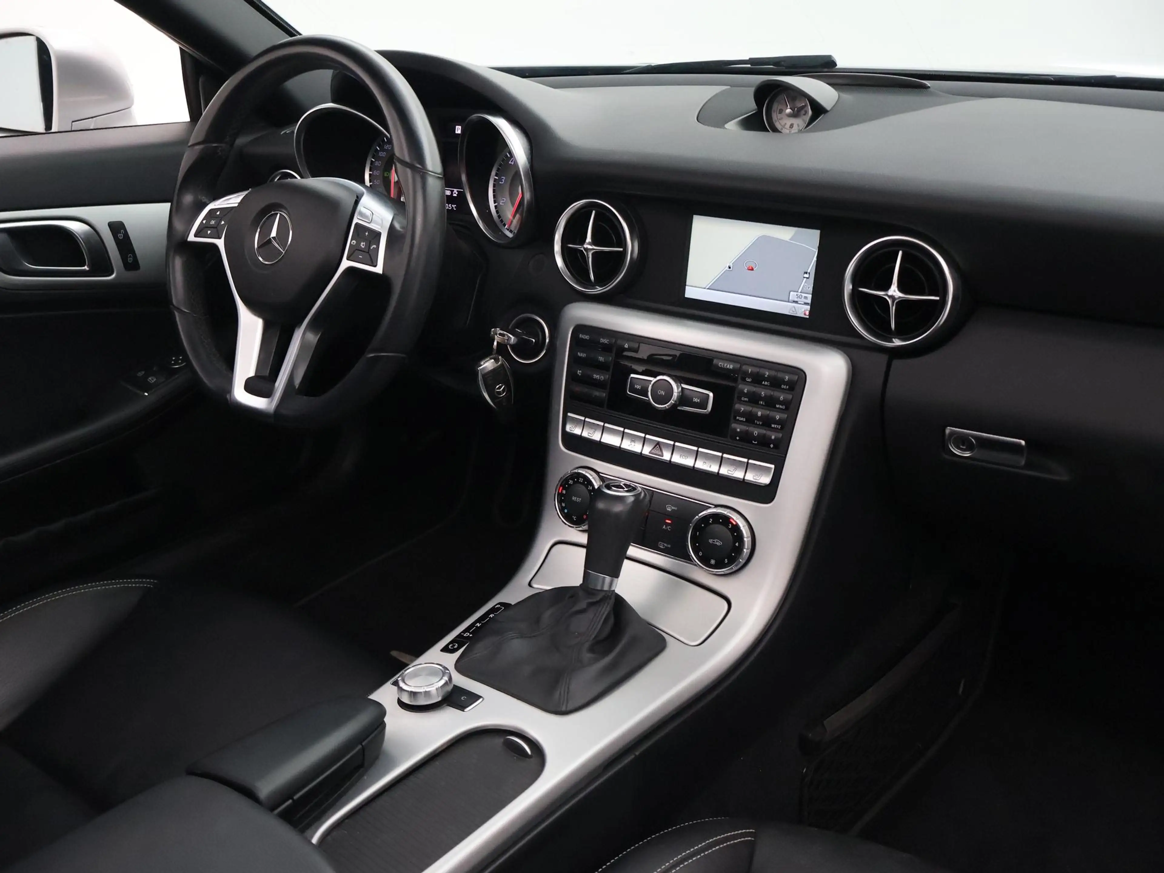 Mercedes-Benz SLK 200 AUT. AIRSCARF NEKVERWARMING | LEDER | 18 INCH | ST — photo 4