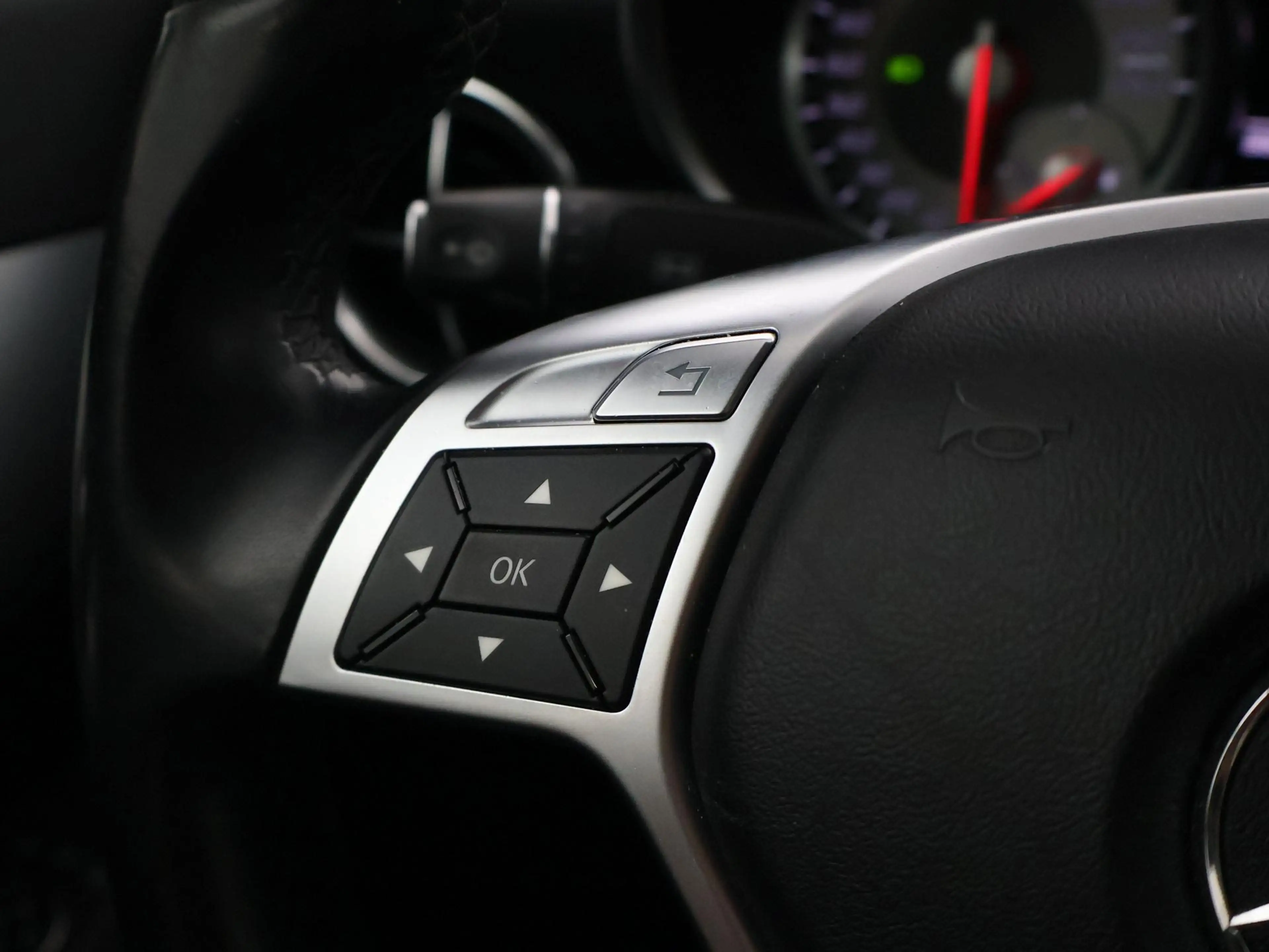 Mercedes-Benz SLK 200 AUT. AIRSCARF NEKVERWARMING | LEDER | 18 INCH | ST — photo 27
