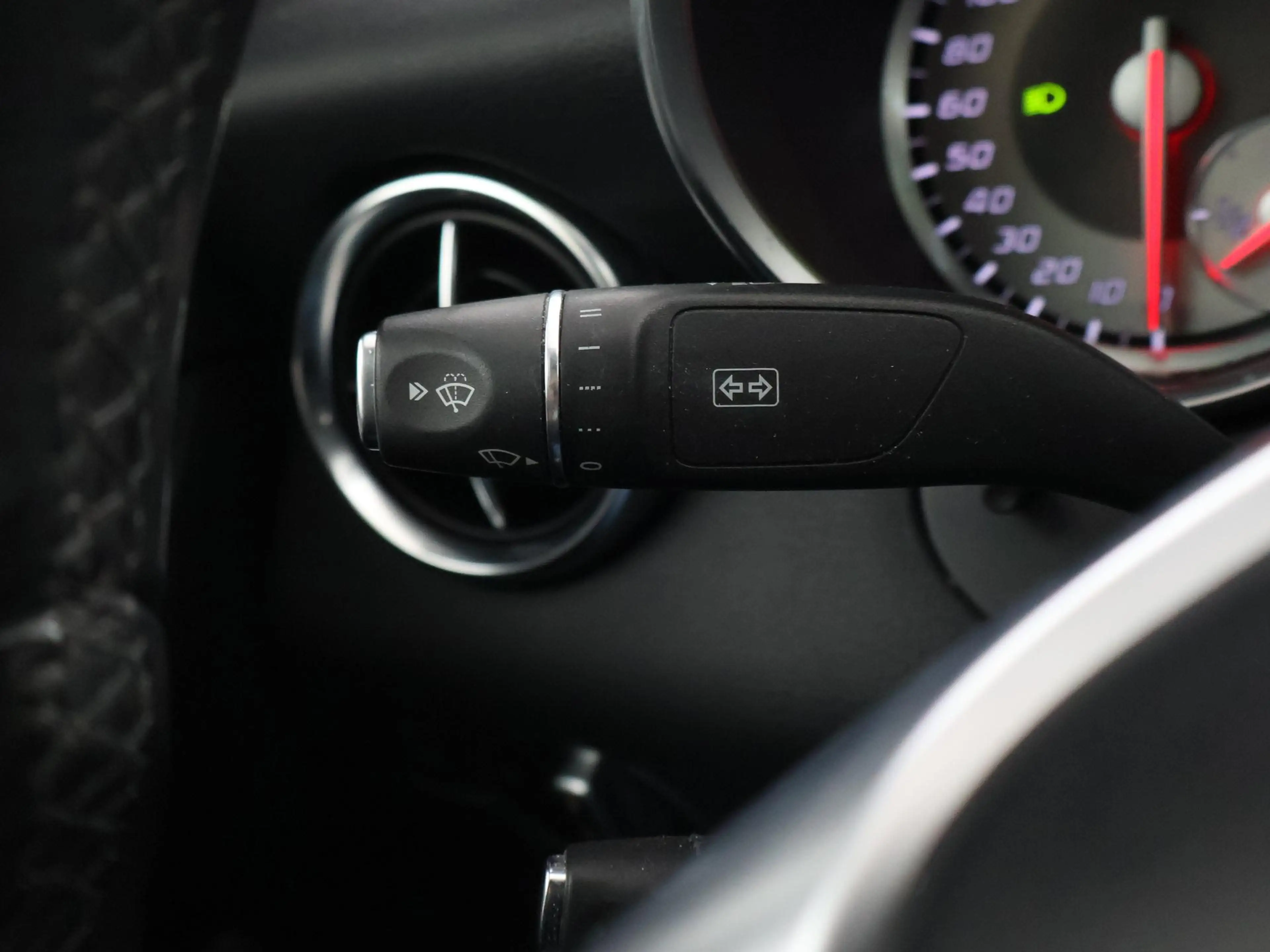 Mercedes-Benz SLK 200 AUT. AIRSCARF NEKVERWARMING | LEDER | 18 INCH | ST — photo 50
