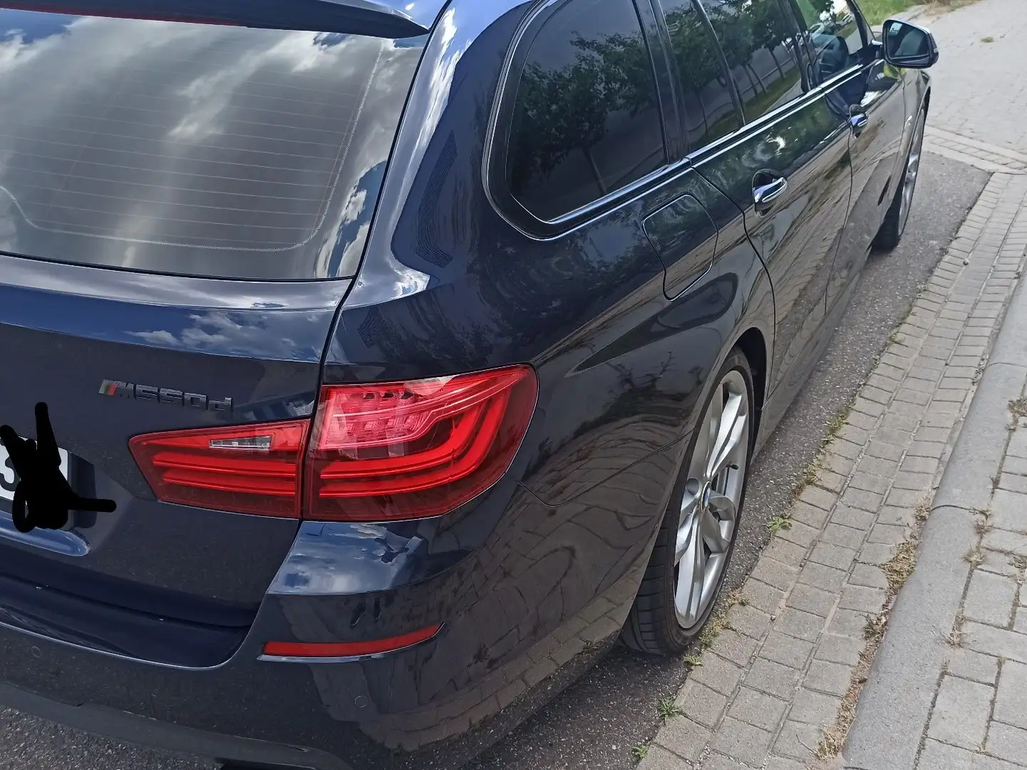 BMW M550 d xDrive F11 LCI Albastru - 2