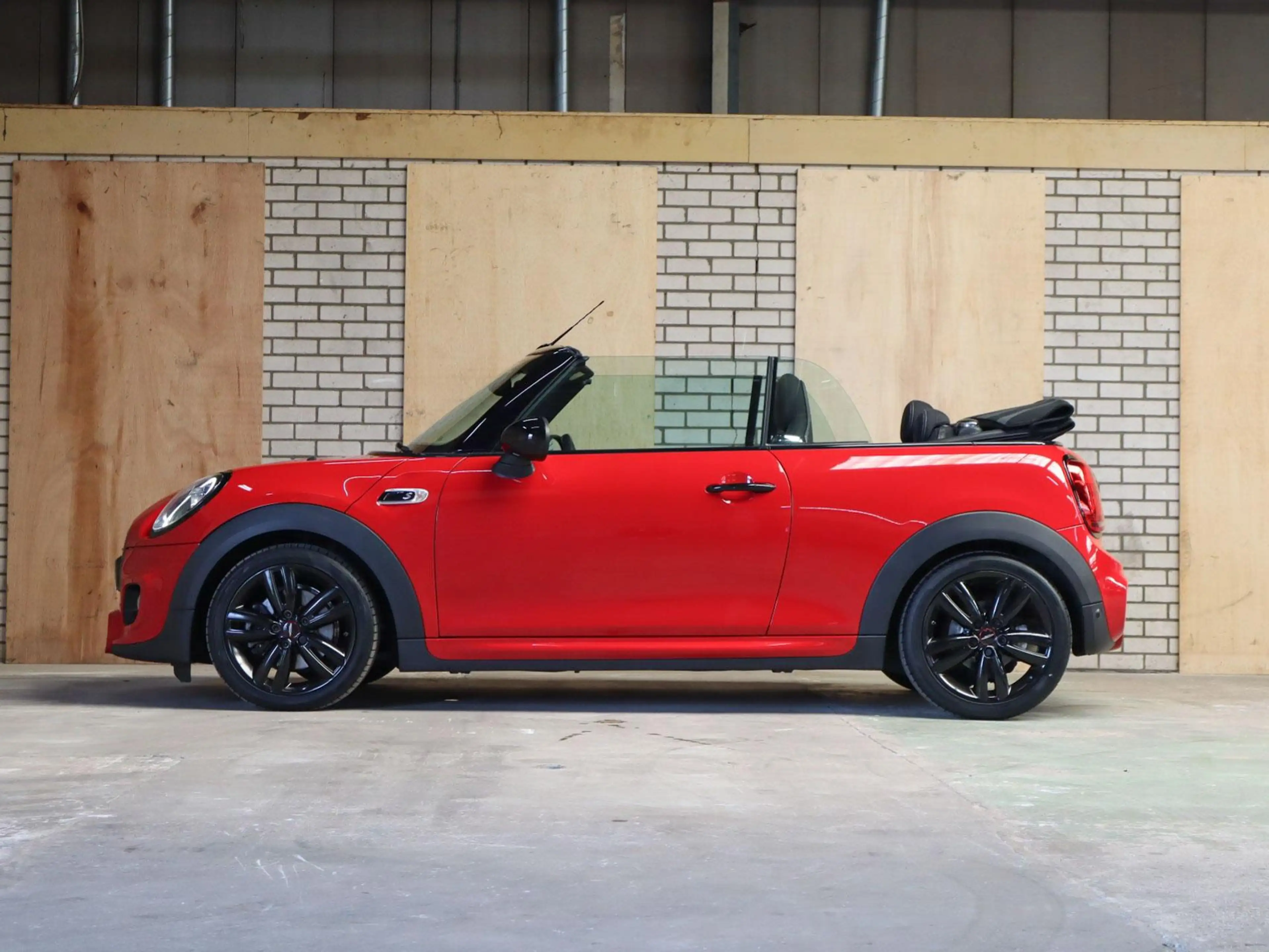 MINI Cooper S Cabrio 2.0 192pk AUT | LED Koplampen | Navigatie | 17" Ve — photo 15