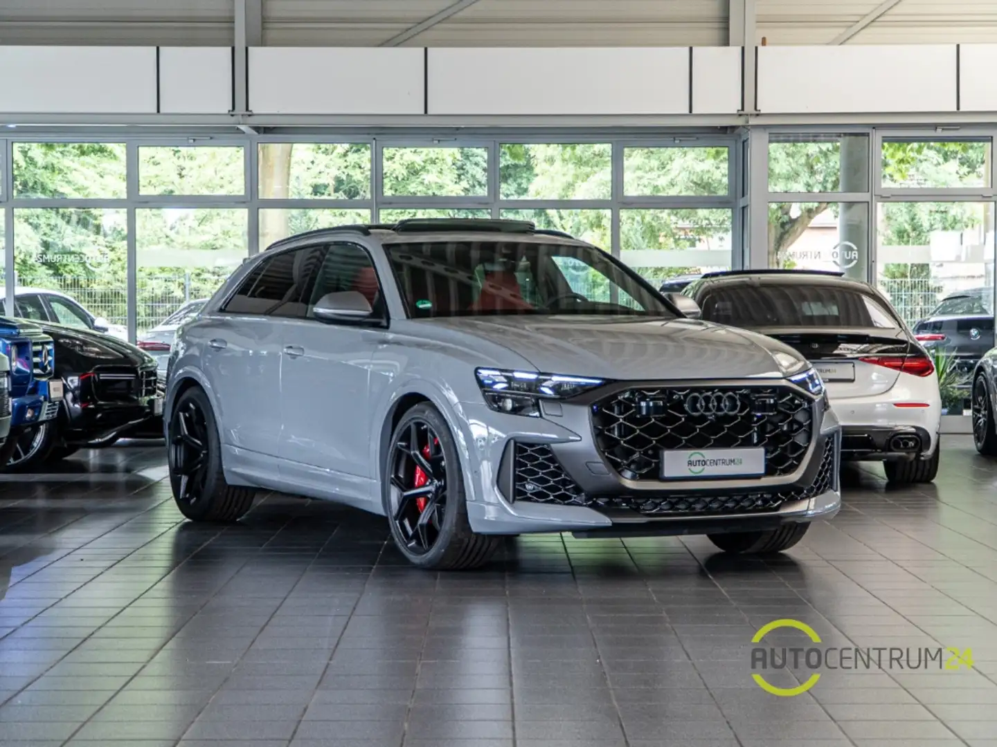 Audi RS Q8 EU-Fahrzeug performance Carbon Pano AHK Massage HU Grau - 1