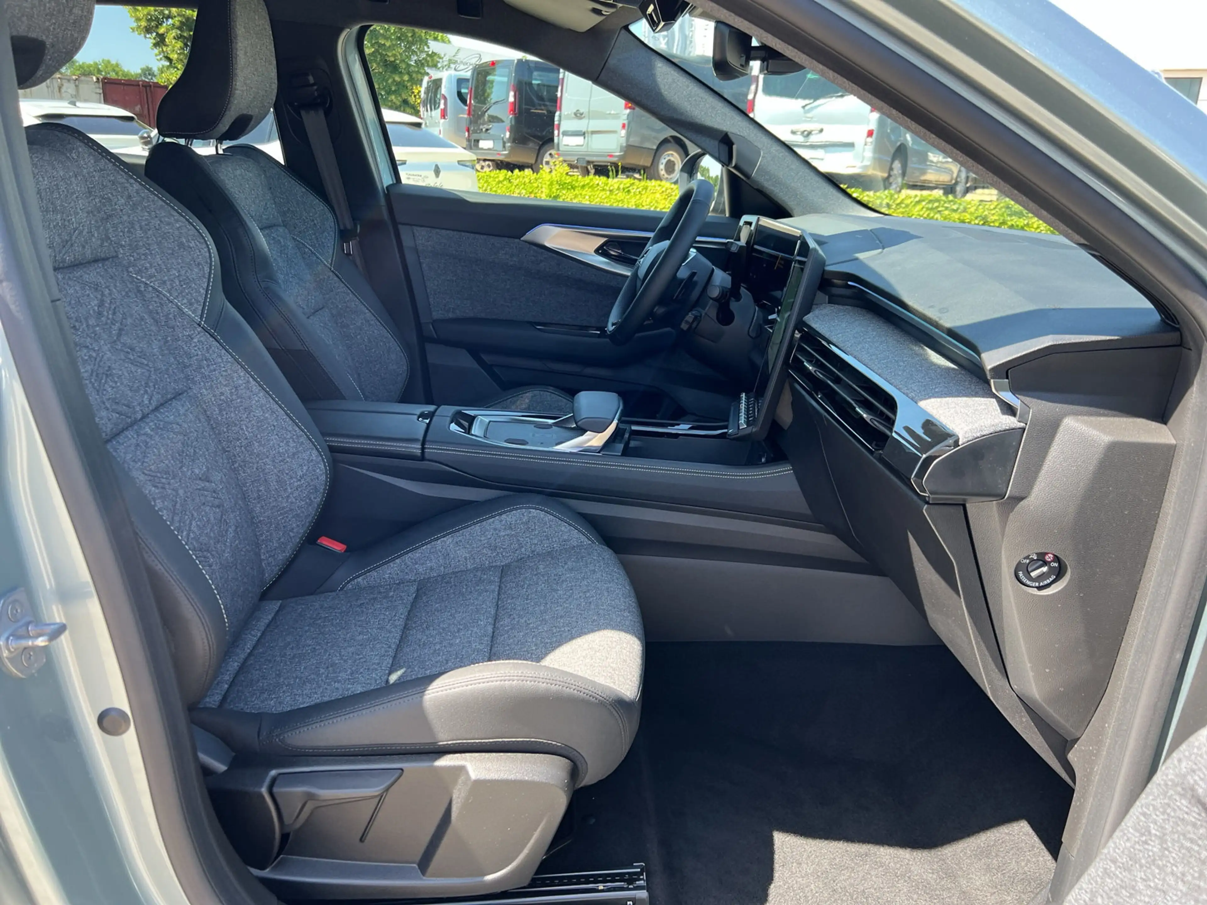 Renault Espace Full Hybrid 200 E-Tech Techno 7-Sitzer+SHZ+GJR — photo 9