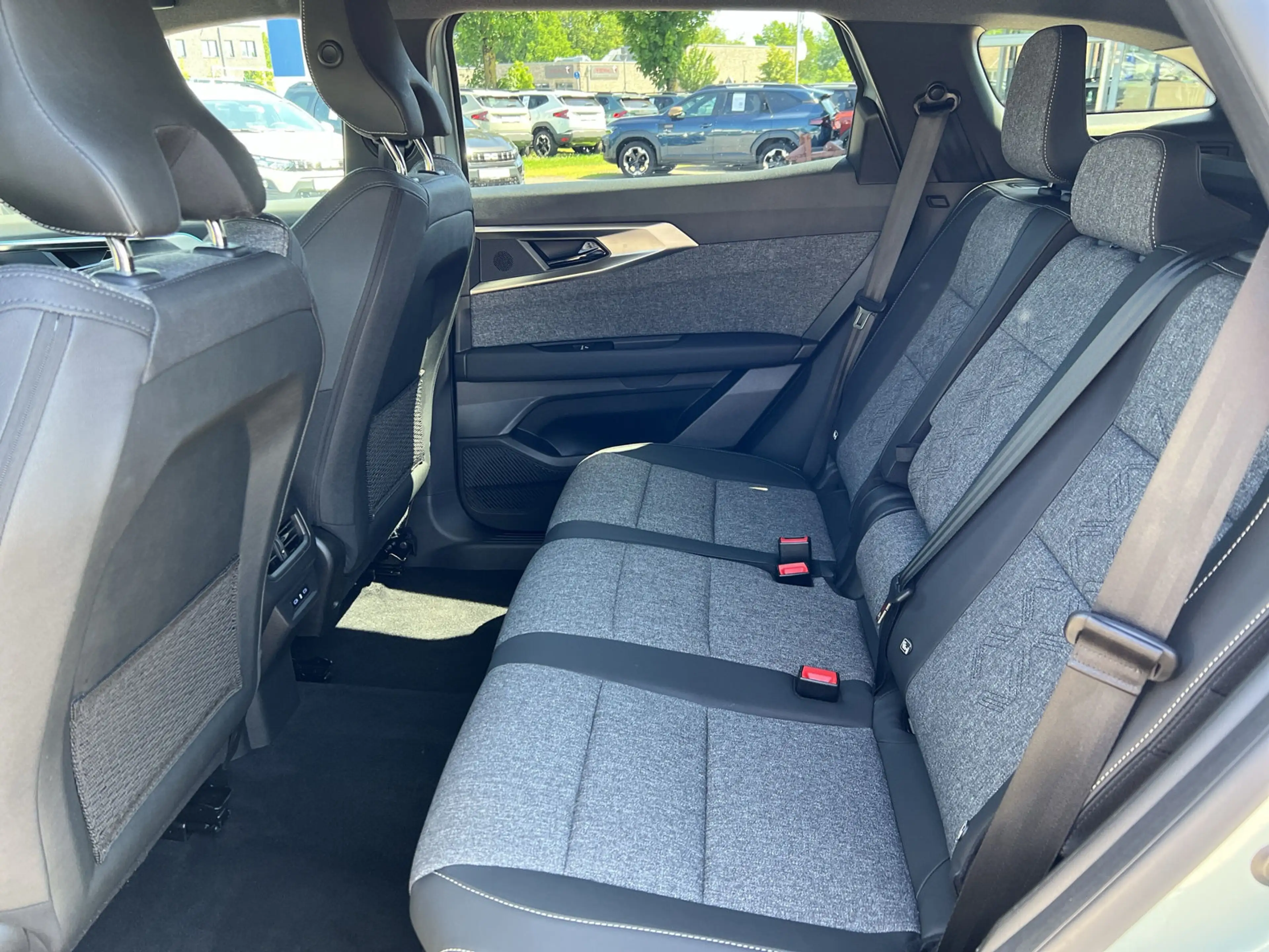 Renault Espace Full Hybrid 200 E-Tech Techno 7-Sitzer+SHZ+GJR — photo 10