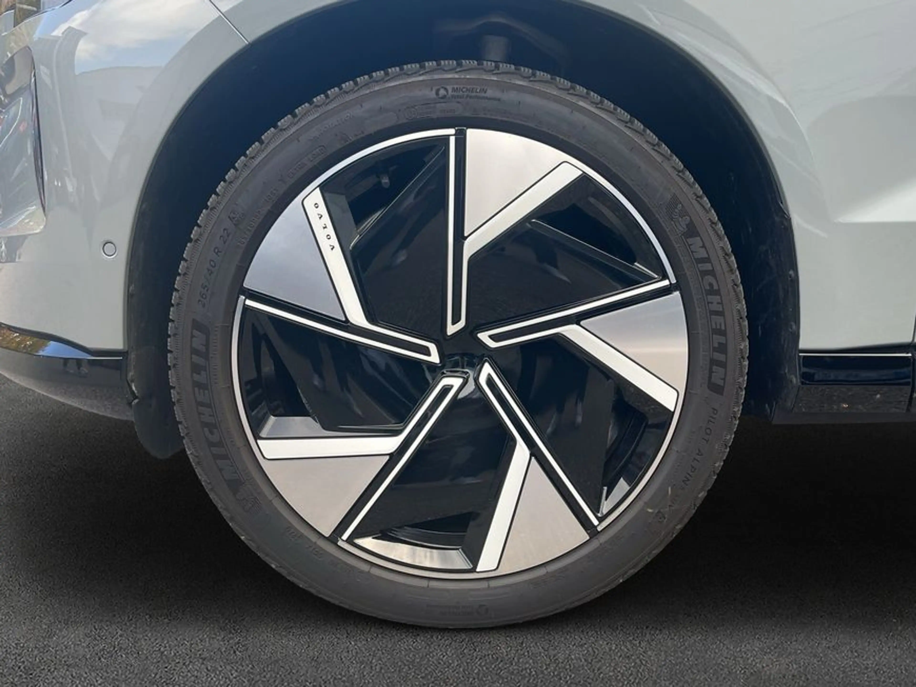Volvo EX90 Twin Motor AWD Ultra (7-Sitzer) — photo 8