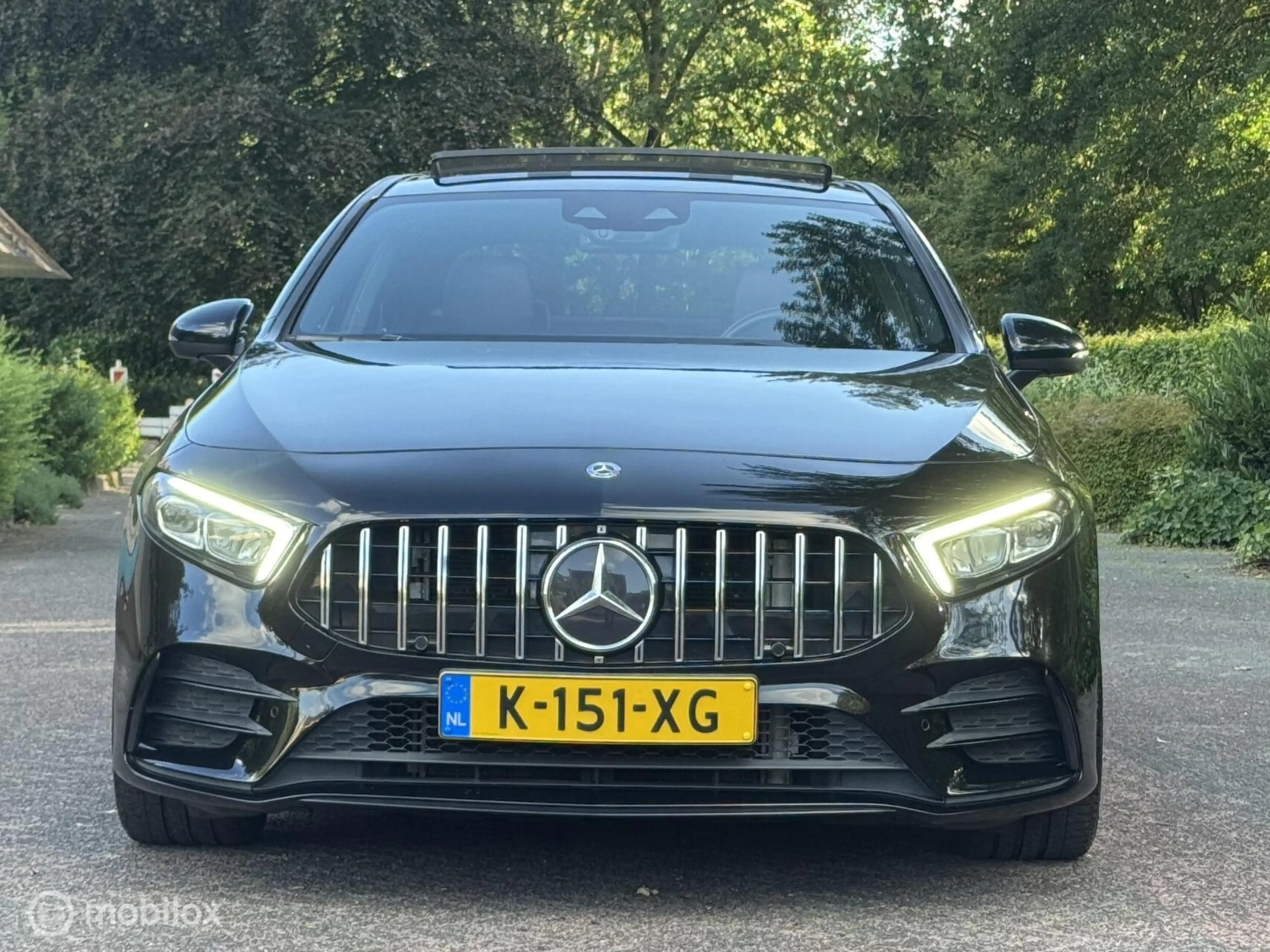 Mercedes-Benz A 35 AMG 4MATIC Premium Plus — photo 4