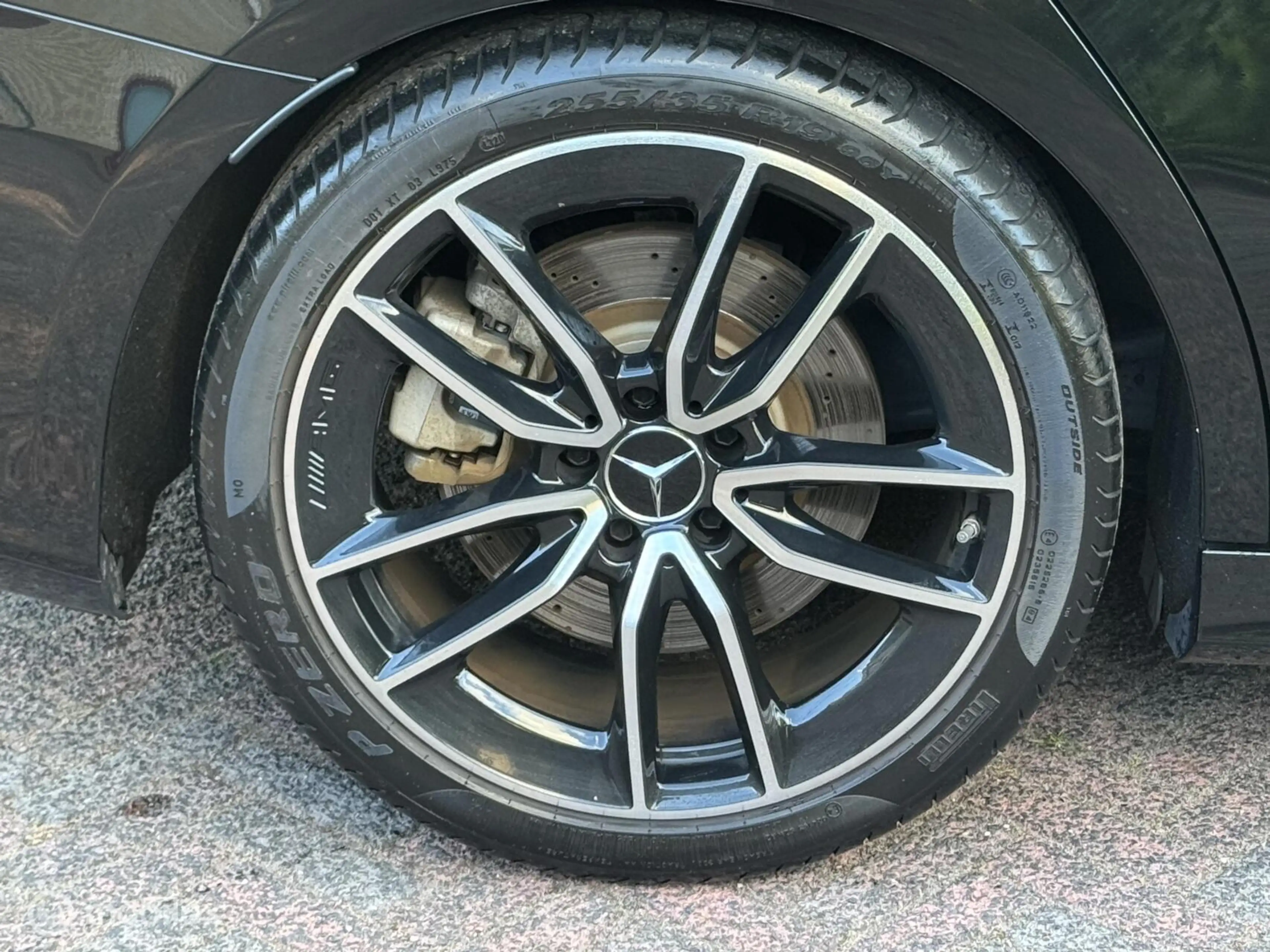 Mercedes-Benz A 35 AMG 4MATIC Premium Plus — photo 22