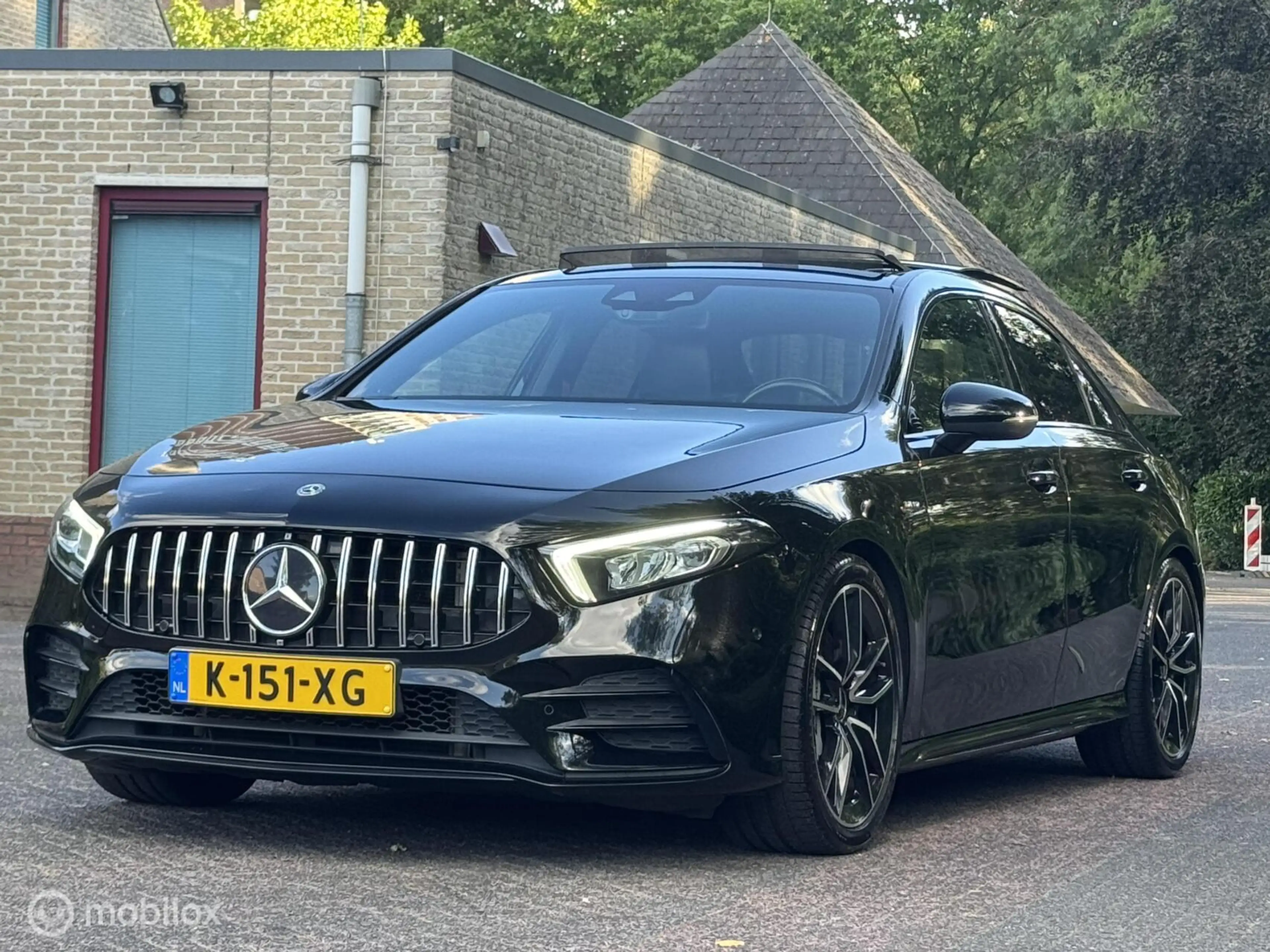 Mercedes-Benz A 35 AMG 4MATIC Premium Plus — photo 5