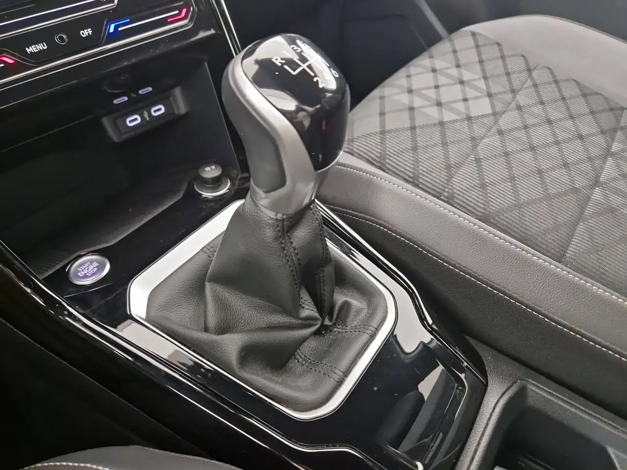 Volkswagen T-Roc 1.0 tsi r-line 110cv, миниатюра 9