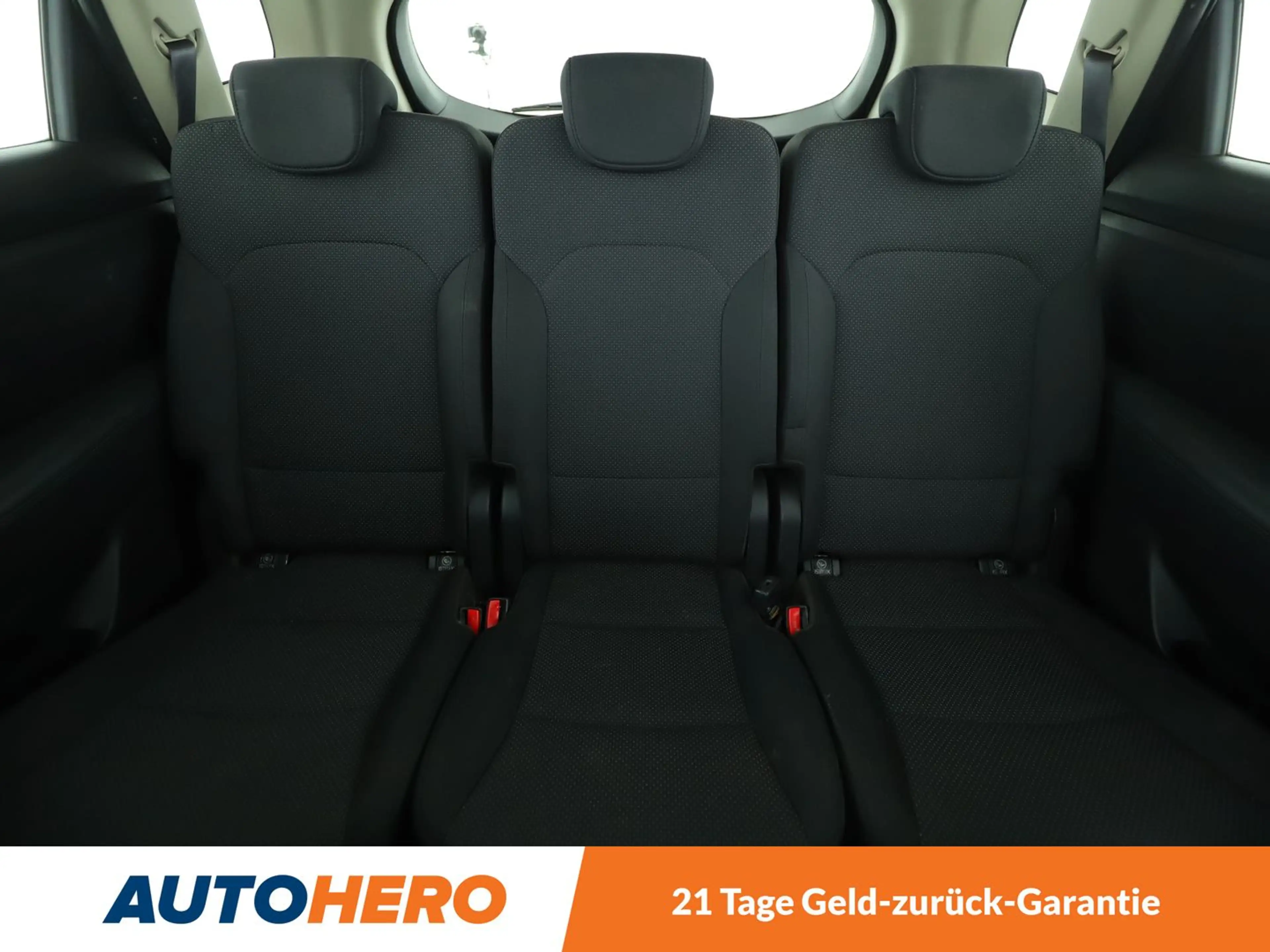 Kia Carens 1.6 GDI FIFA World Cup Edition*TEMPO*PDC*SHZ* — photo 15