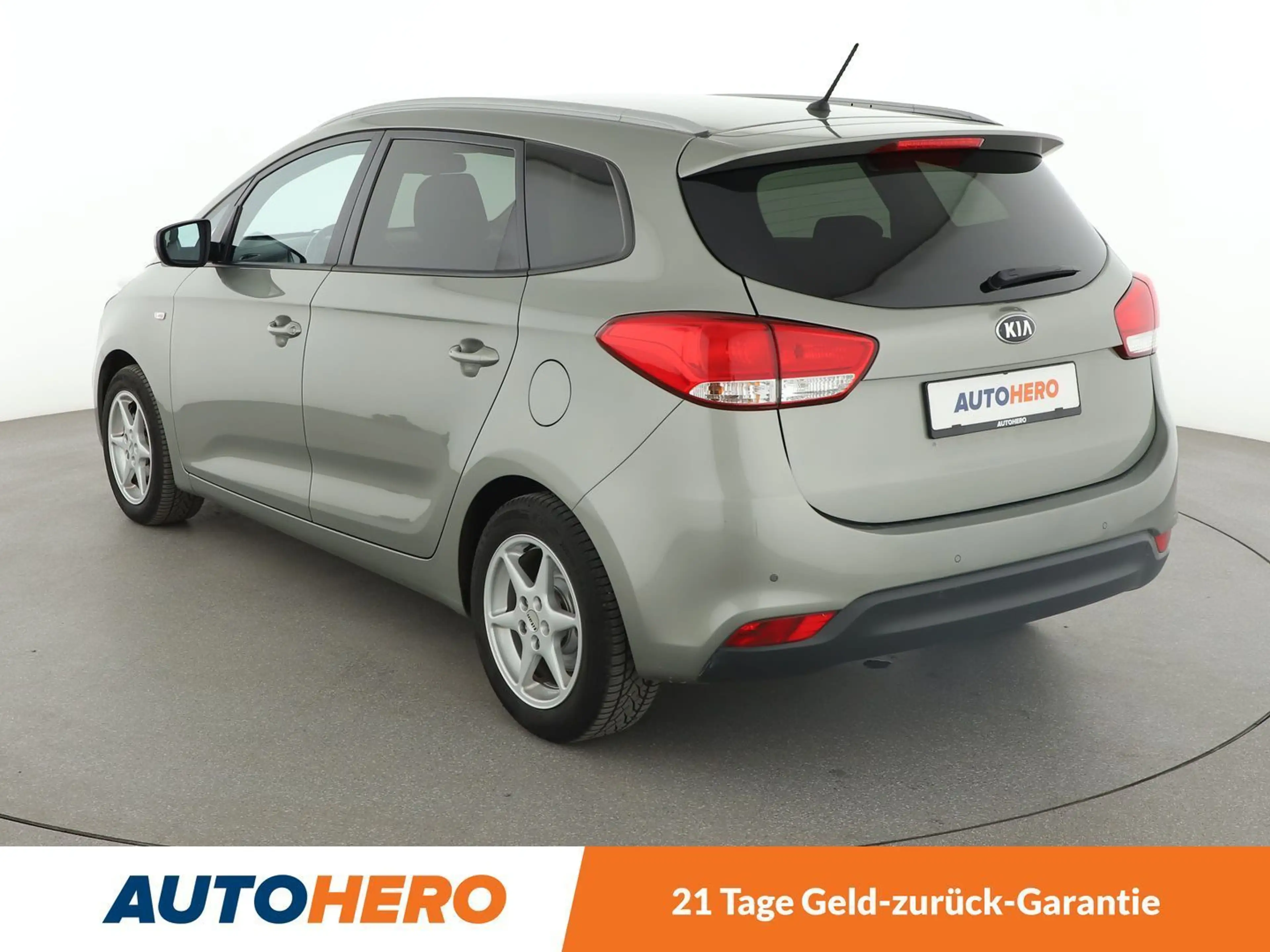 Kia Carens 1.6 GDI FIFA World Cup Edition*TEMPO*PDC*SHZ* — photo 4