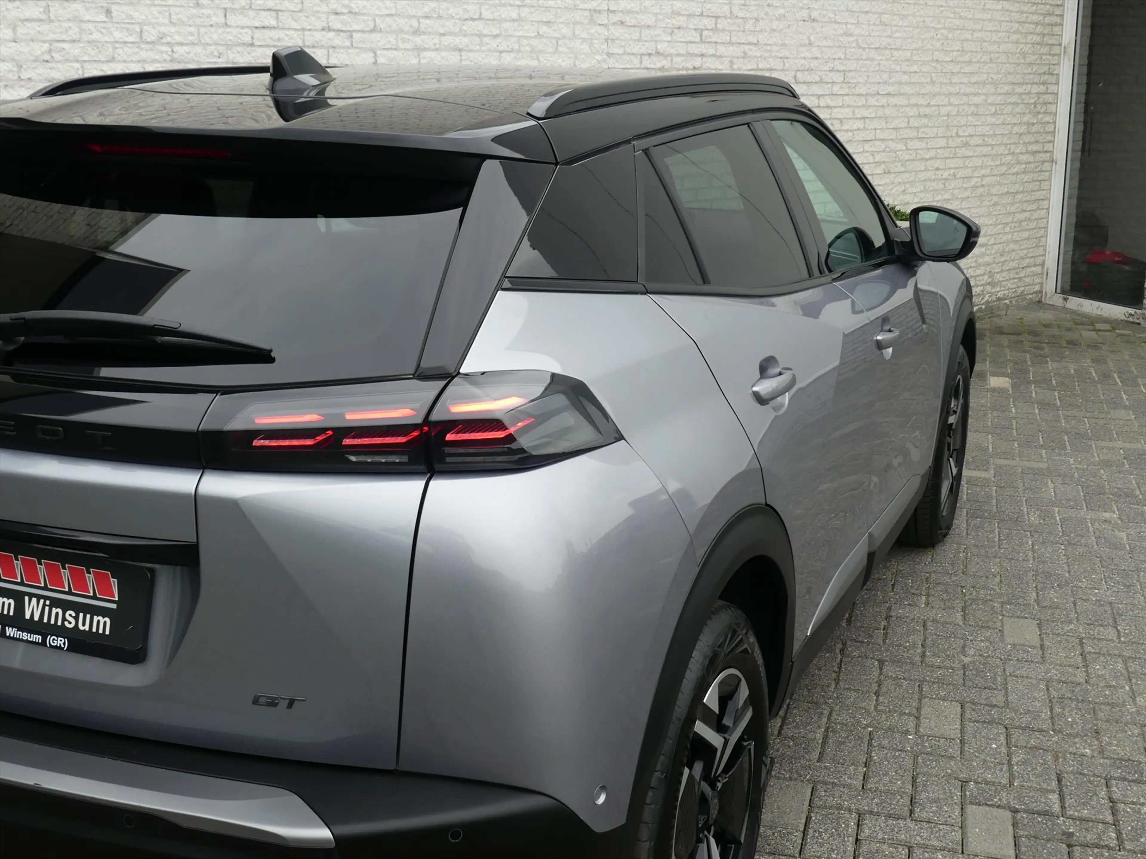 Peugeot e-2008 EV 50kWh 136PK GT NAVI/KEYLESS ENTRY/ADAPT.CRUISE/ — photo 6