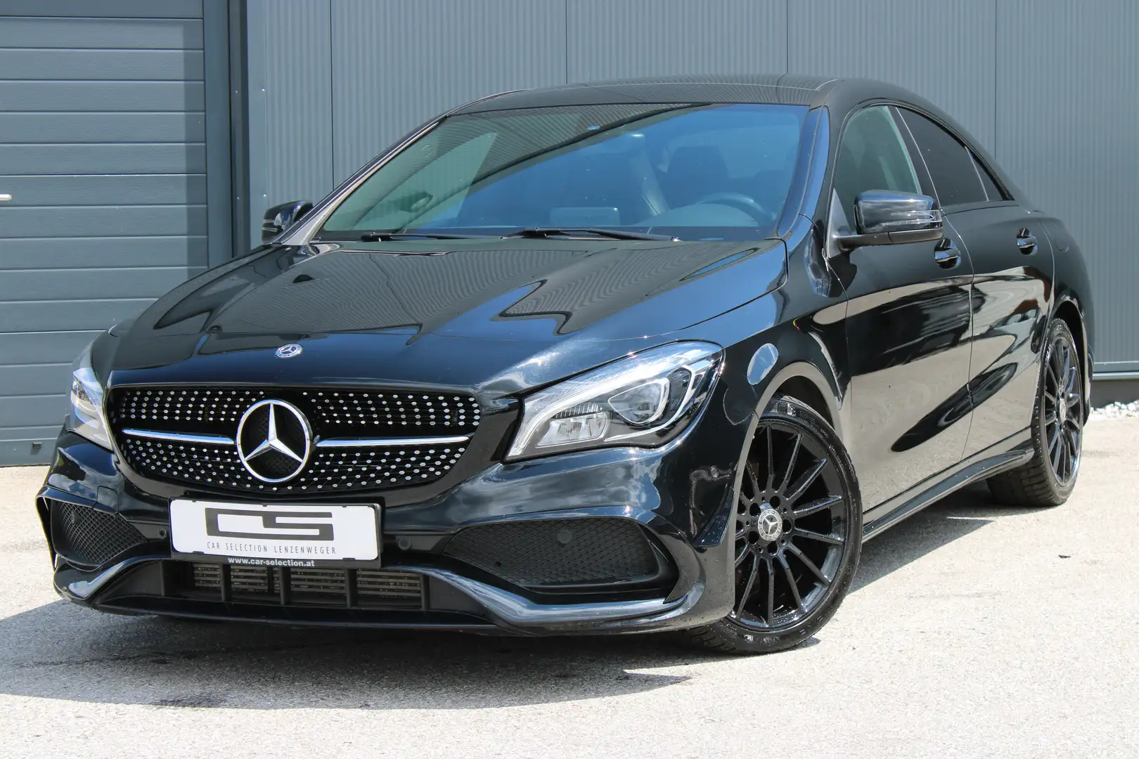Mercedes-Benz CLA 200 CLA 200*AMG*Panorama*Night Paket*LED* Schwarz - 2