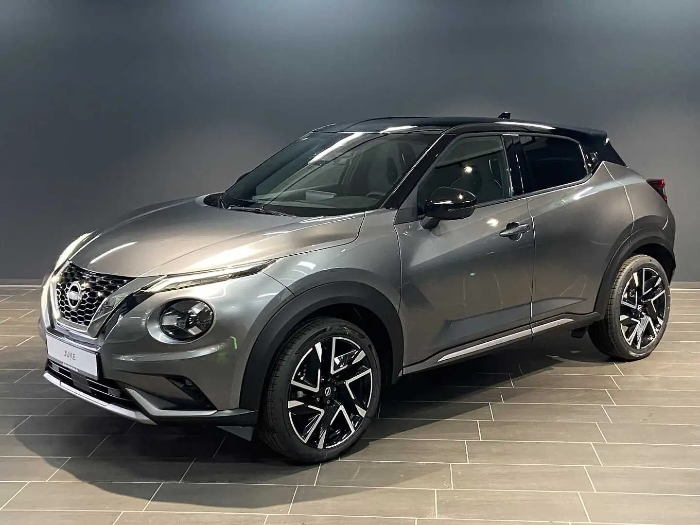 Nissan Juke 1.0 DIG-T DCT N-Design Grau - 1