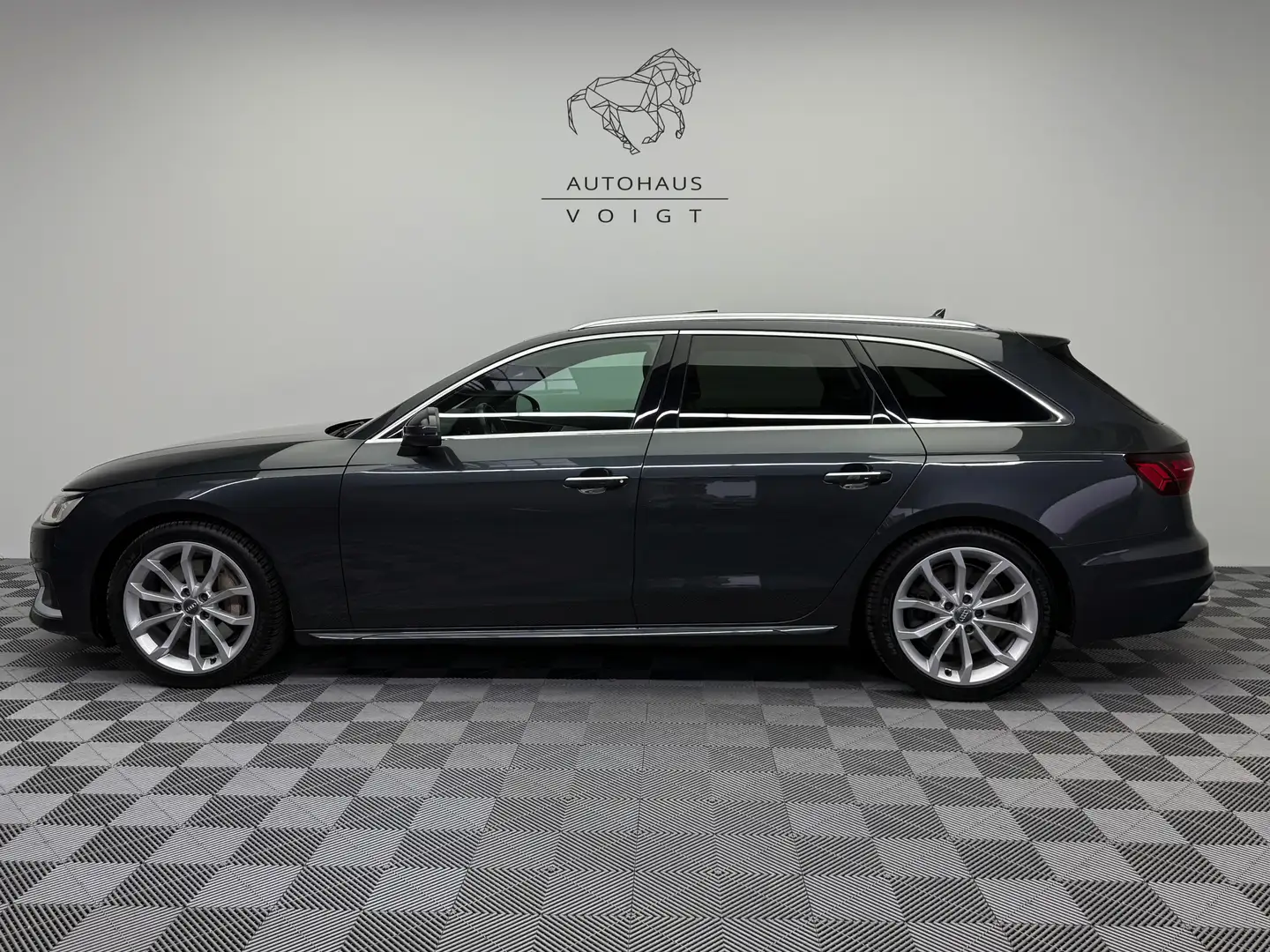 Audi A4 45 TDI S-Line|2.Hand|Pano|Matrix-LED|AHK| Grijs - 1