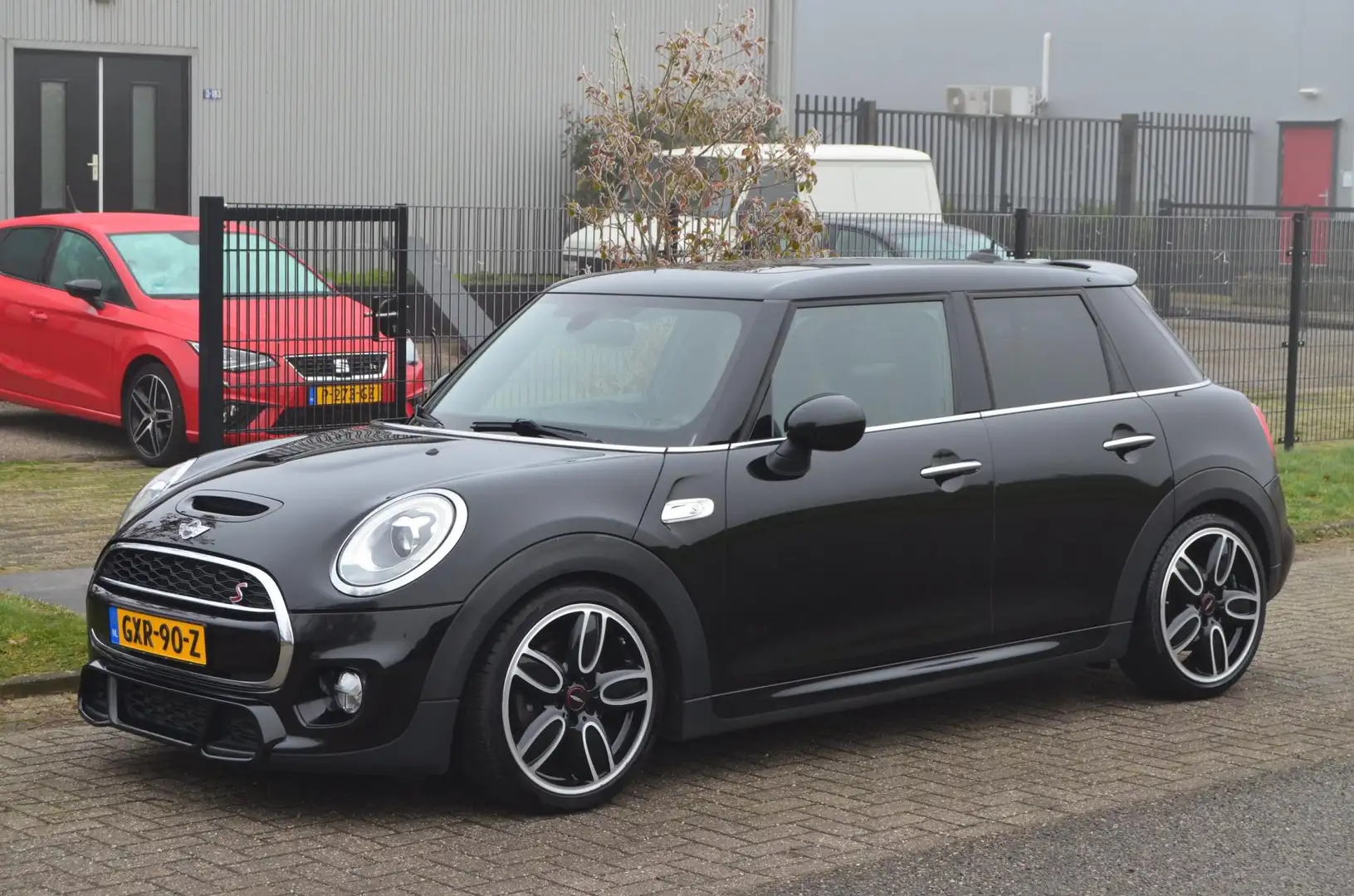 MINI John Cooper Works Mini 2.0 S Chili JCW Serious Business Noir - 2