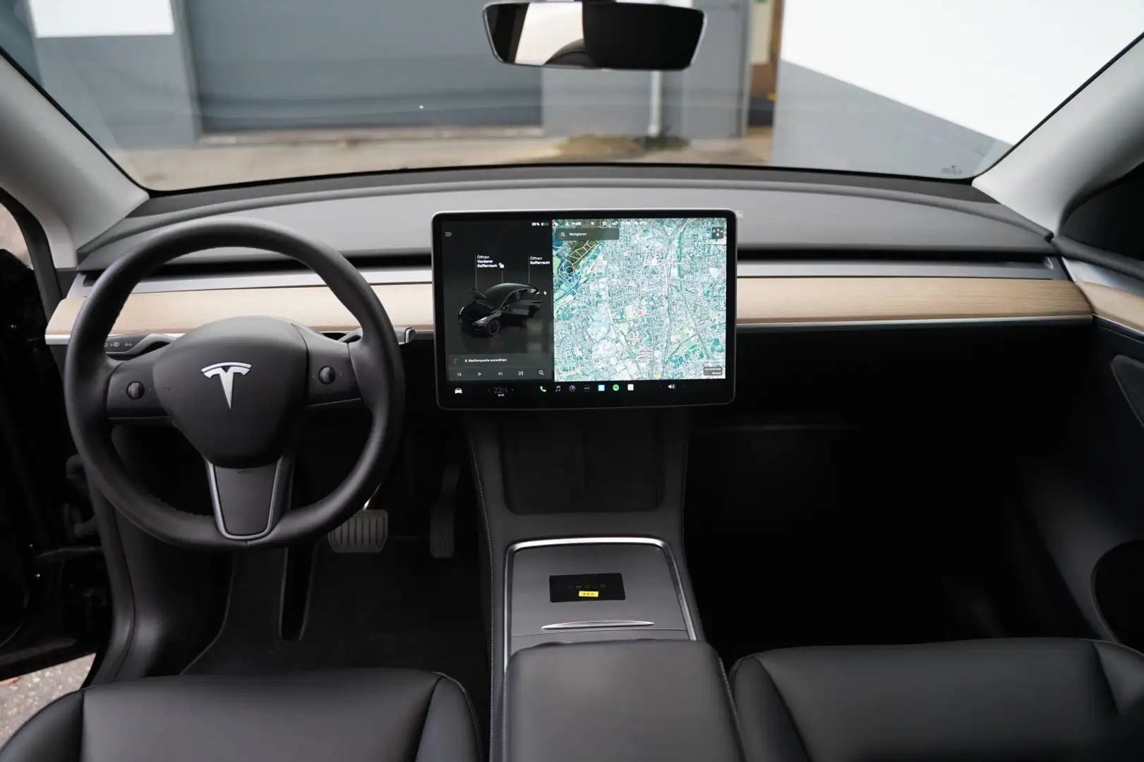 Tesla Model Y Long Range AWD *20-Zoll* Zwart - 2