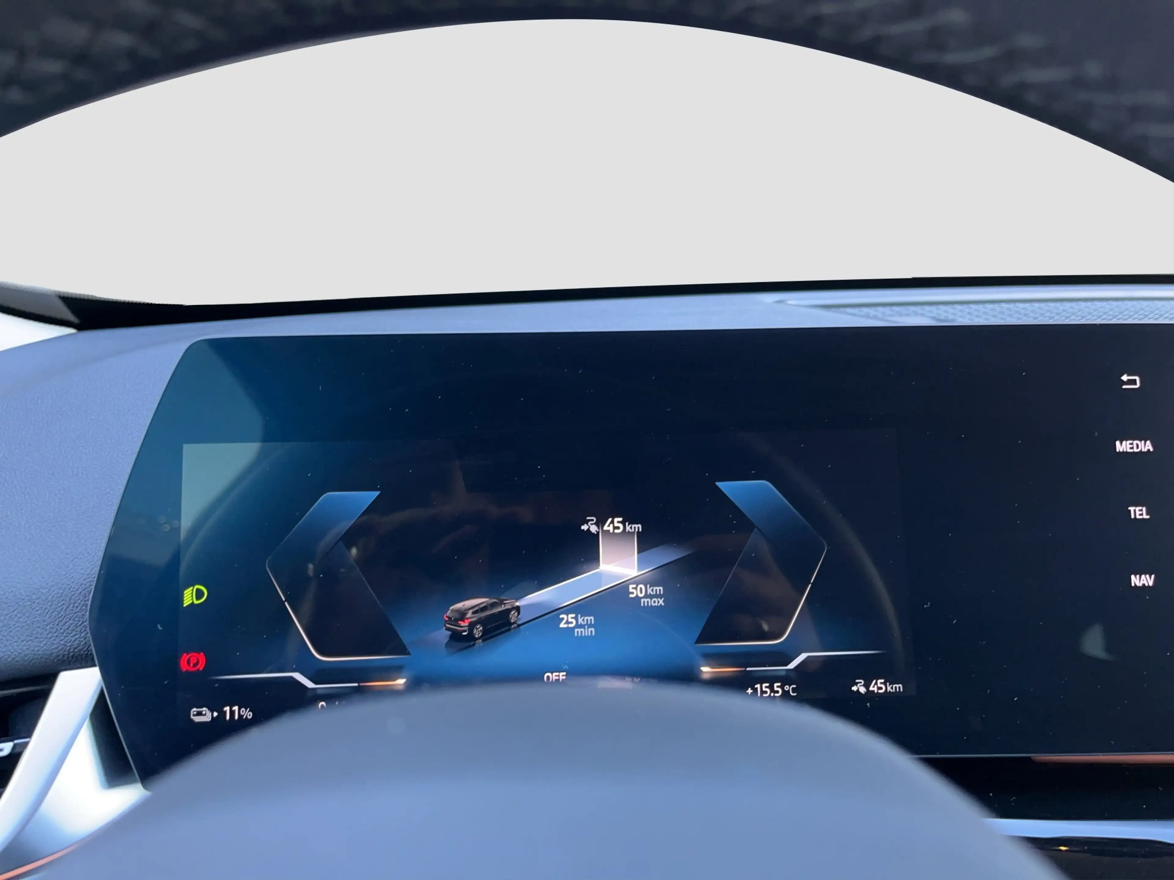 BMW iX1 eDrive 20 KAM LED ACC Kam. SHZ AHK AUT LM — photo 12