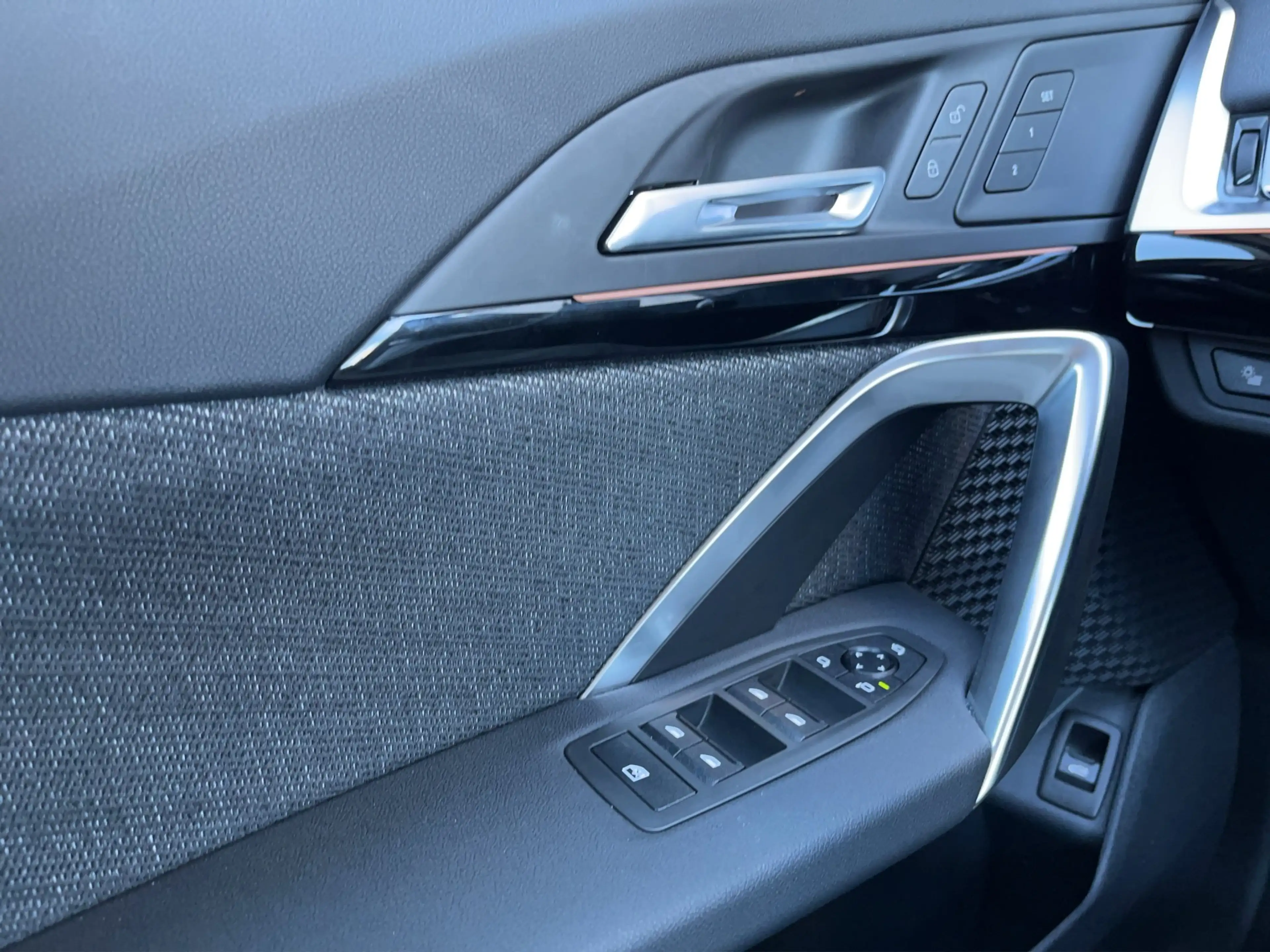 BMW iX1 eDrive 20 KAM LED ACC Kam. SHZ AHK AUT LM — photo 13