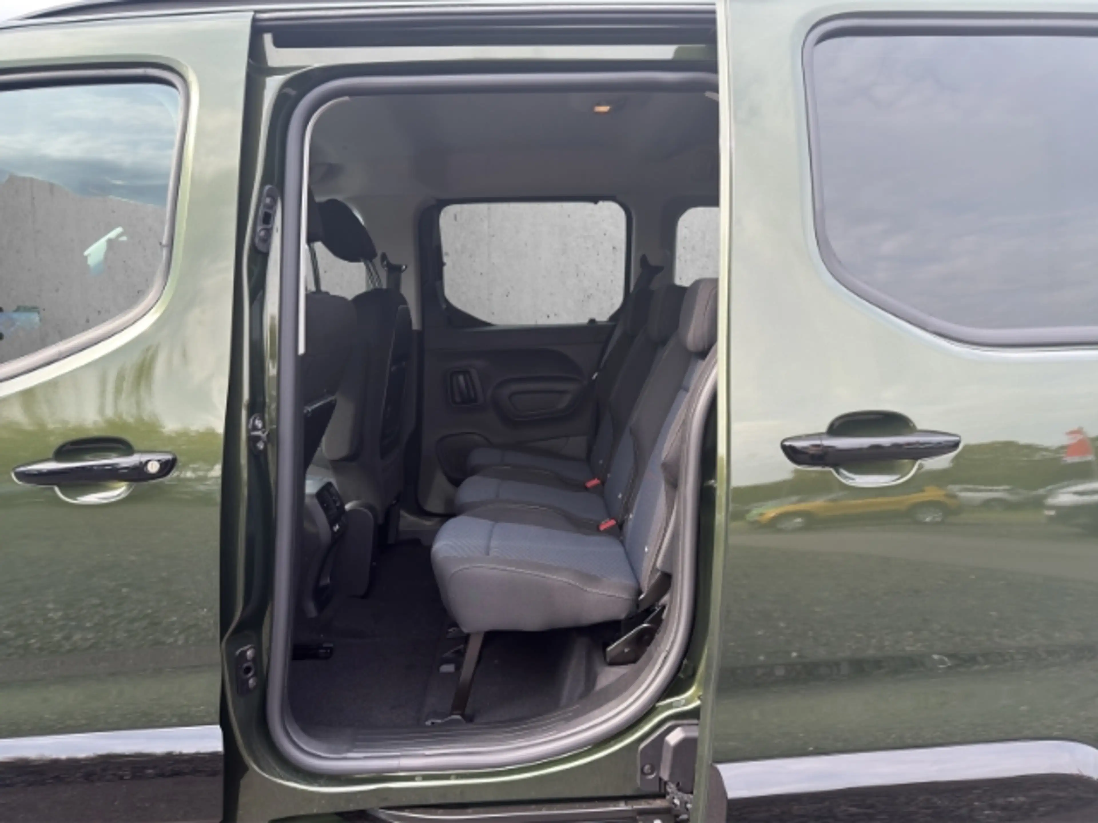 Fiat Qubo 7-Sitzer L2/LED/RFK/Tempomat/SHZ — photo 8