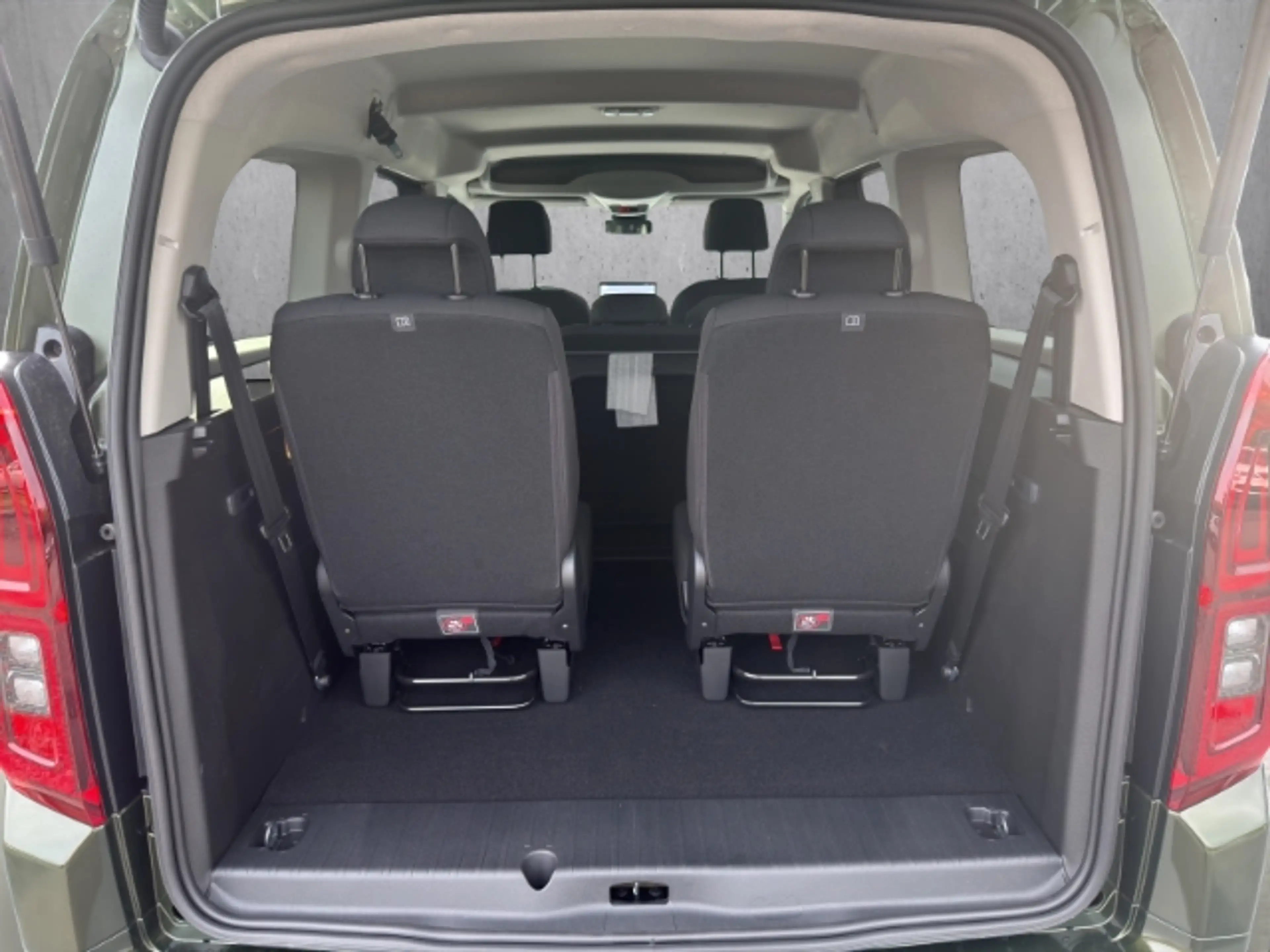 Fiat Qubo 7-Sitzer L2/LED/RFK/Tempomat/SHZ — photo 6