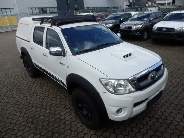 Toyota Hilux Double Cab Life 4x4, Autom., Klima, Standheizung