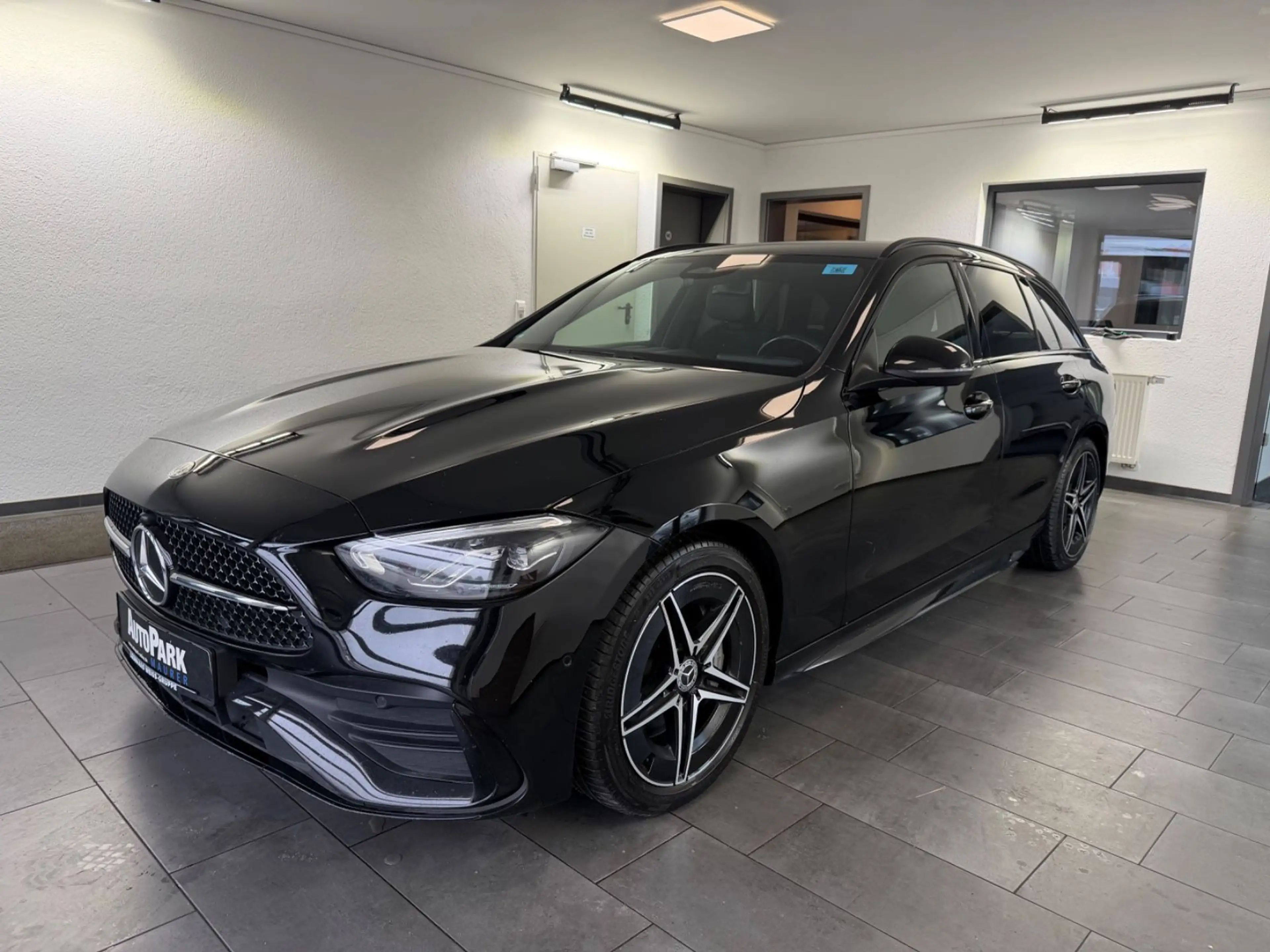 Mercedes-Benz C 220 d T AMG LINE | DISTRONIC | NIGHT | CARPLAY