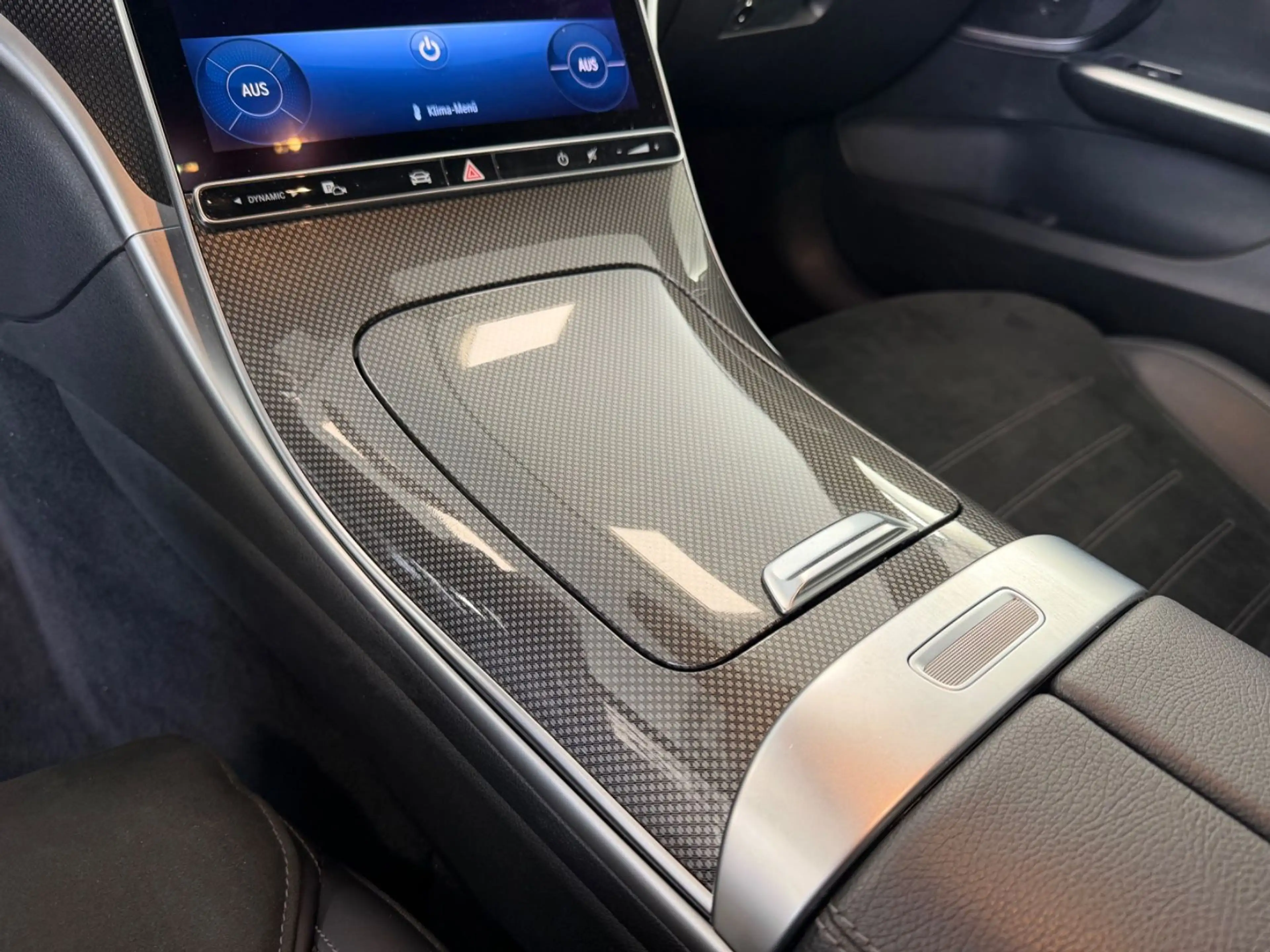 Mercedes-Benz C 220 d T AMG LINE | DISTRONIC | NIGHT | CARPLAY — photo 15