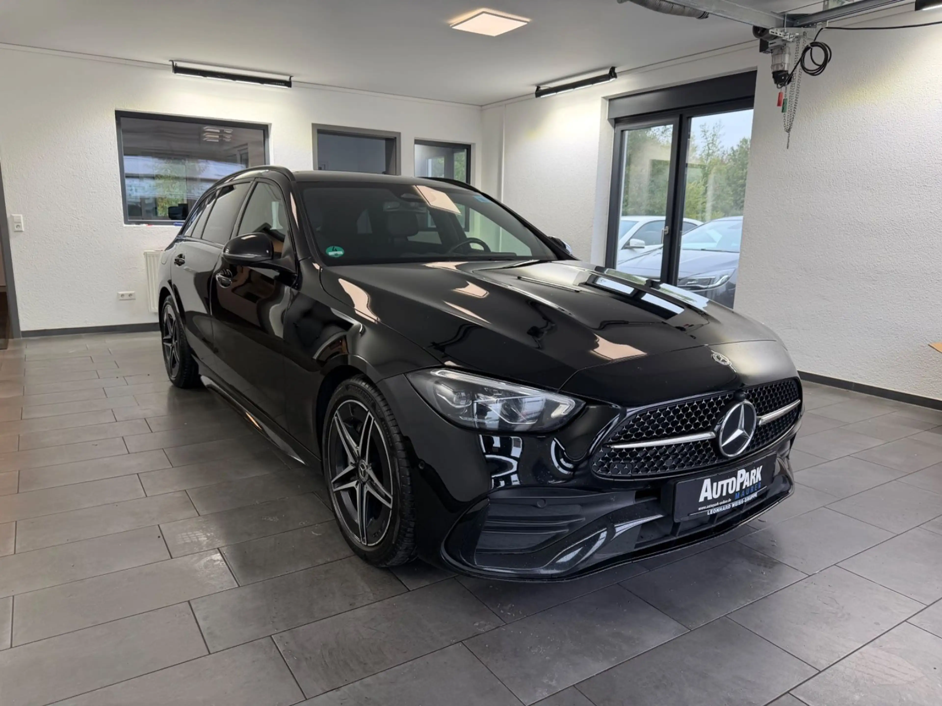 Mercedes-Benz C 220 d T AMG LINE | DISTRONIC | NIGHT | CARPLAY — photo 3