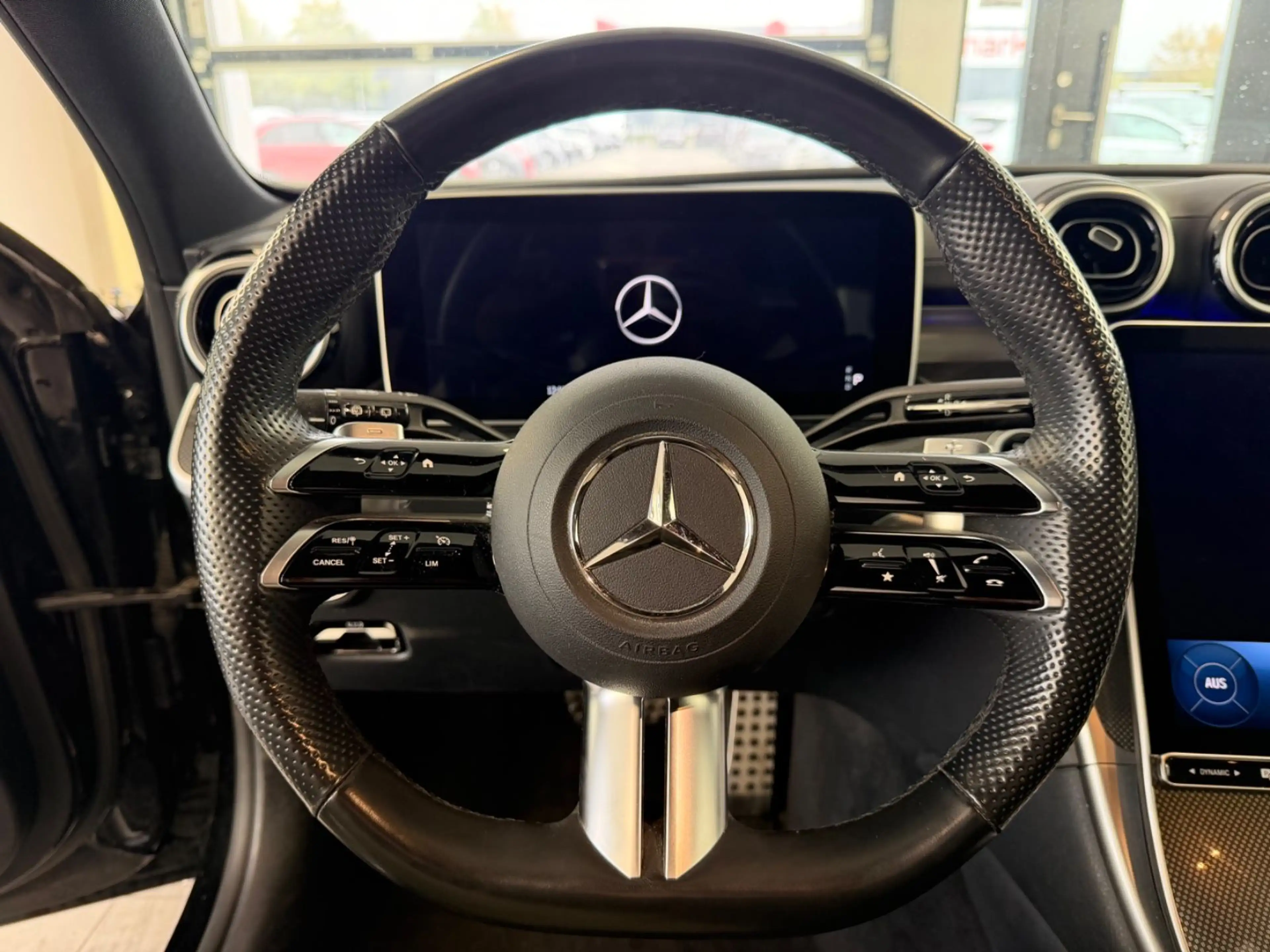 Mercedes-Benz C 220 d T AMG LINE | DISTRONIC | NIGHT | CARPLAY — photo 12