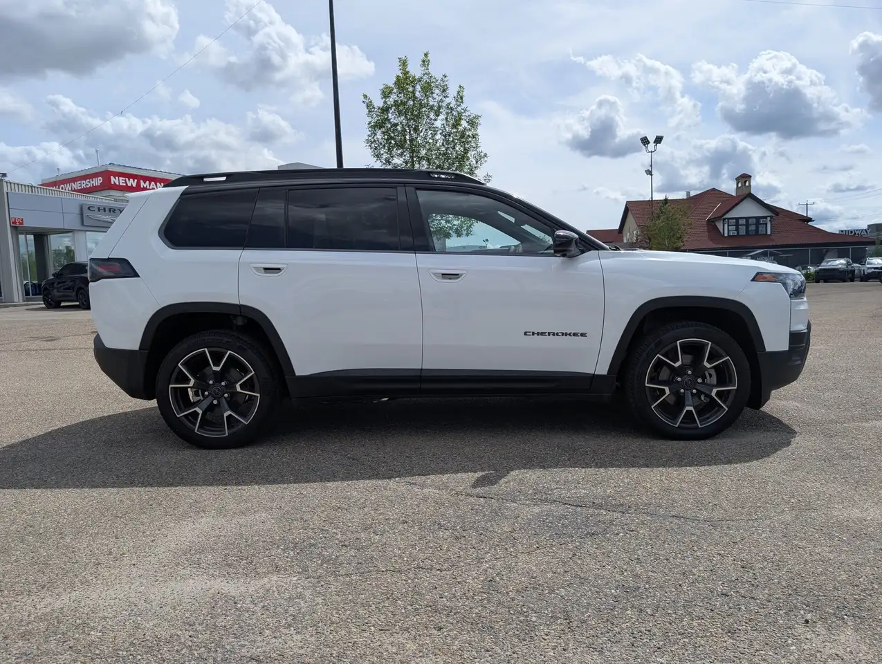 Jeep Cherokee снимка Jeep Cherokee