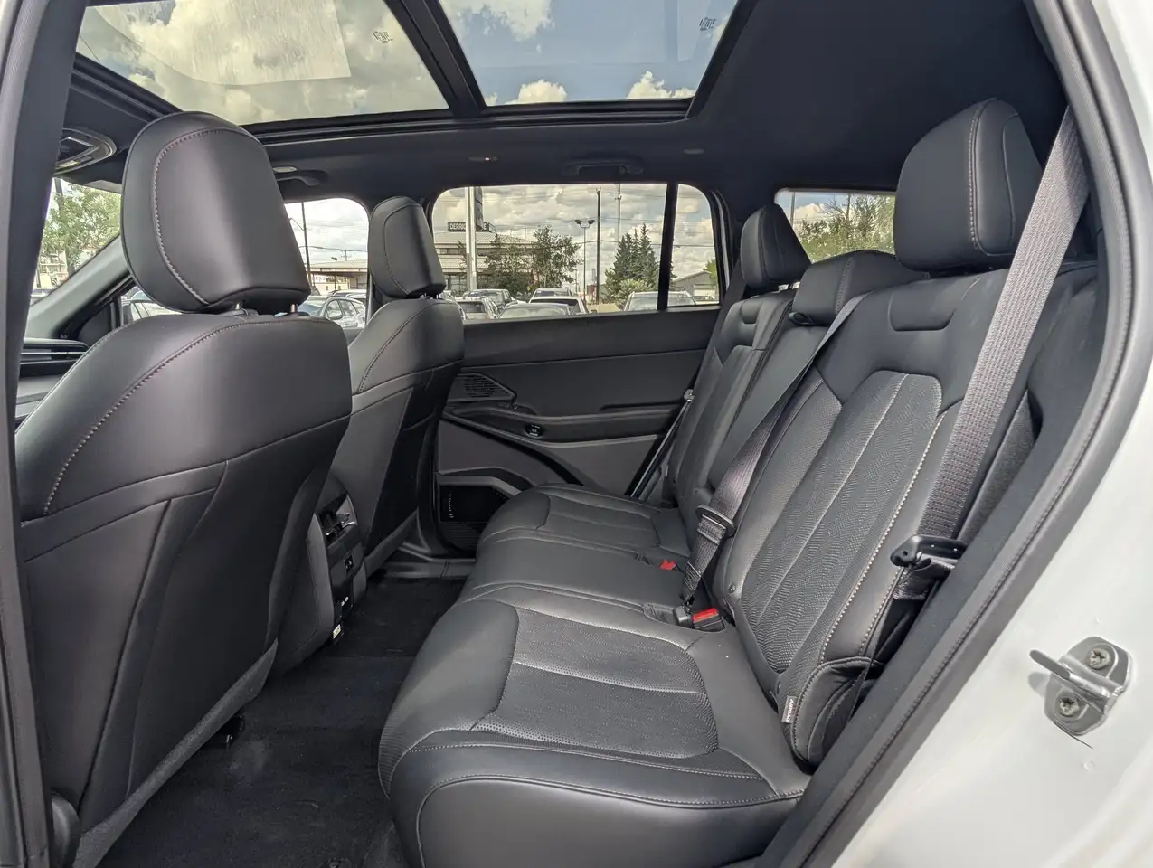 Jeep Cherokee снимка Jeep Cherokee