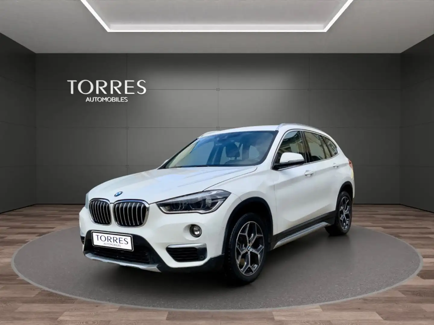 BMW X1 20i Xline Xdrive 192ch Blanc - 2
