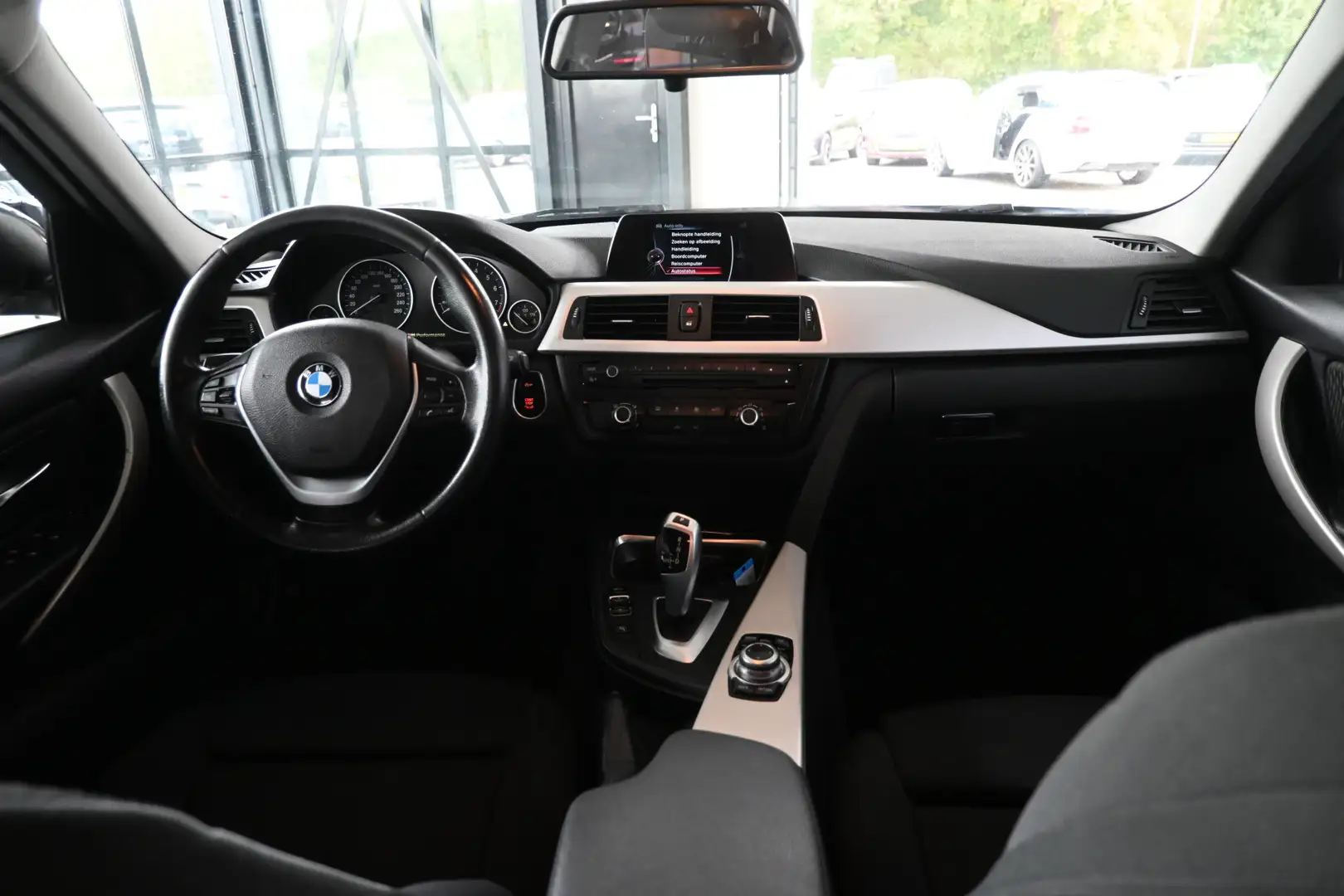 BMW 316 3-serie Touring 316i Business Automaat Clima Navig Zwart - 2