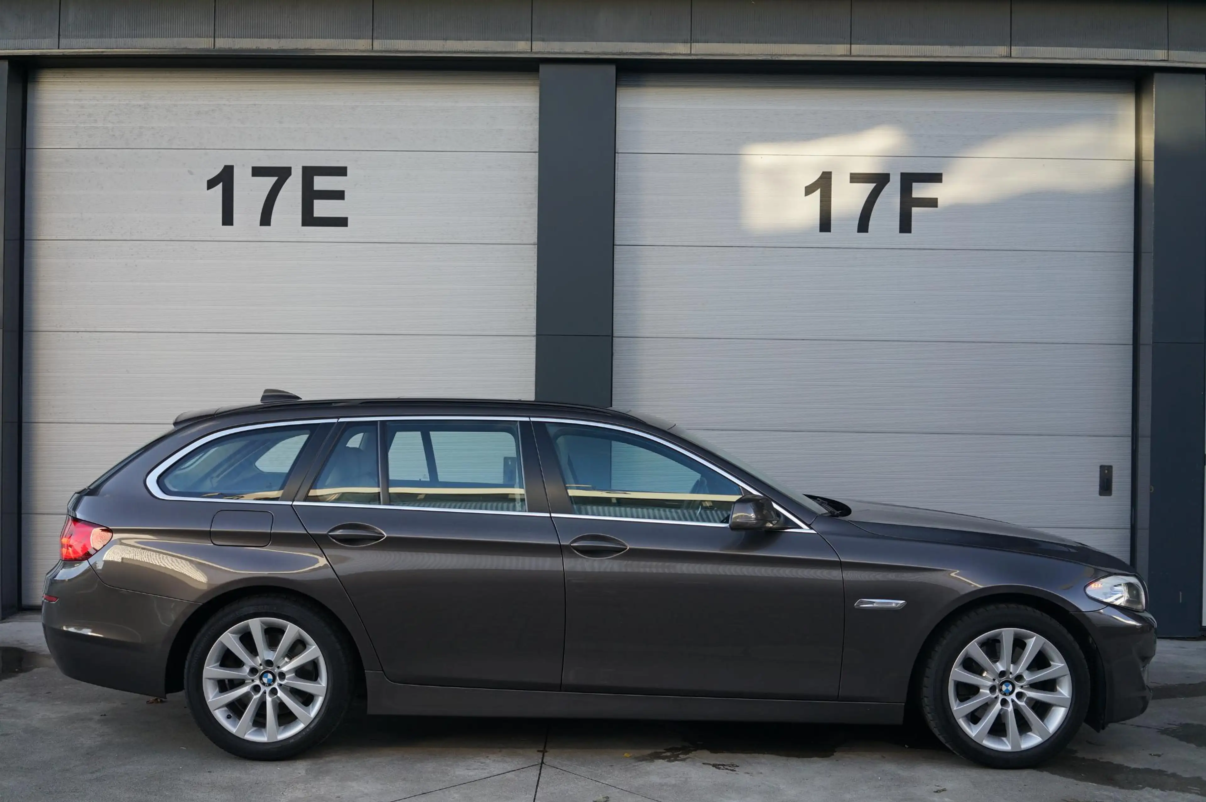BMW 523 5-serie Touring 523i High Executive — photo 2