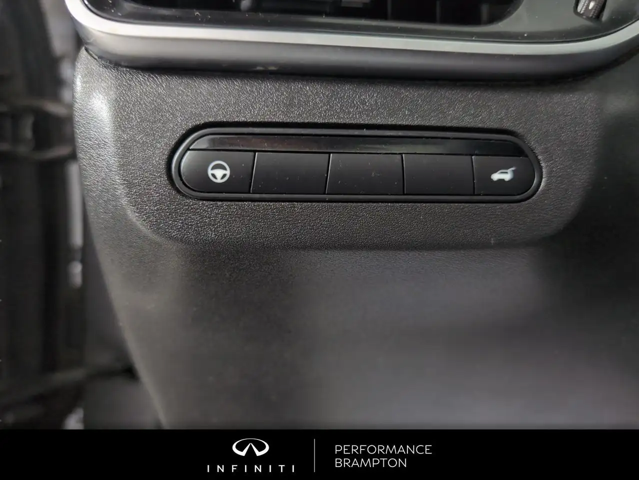 Infiniti QX60 снимка Infiniti QX60