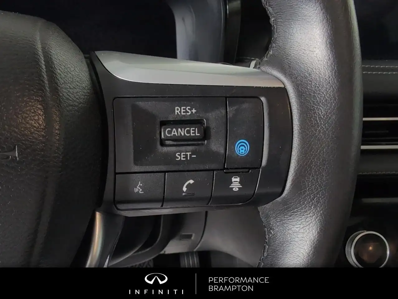 Infiniti QX60 снимка Infiniti QX60