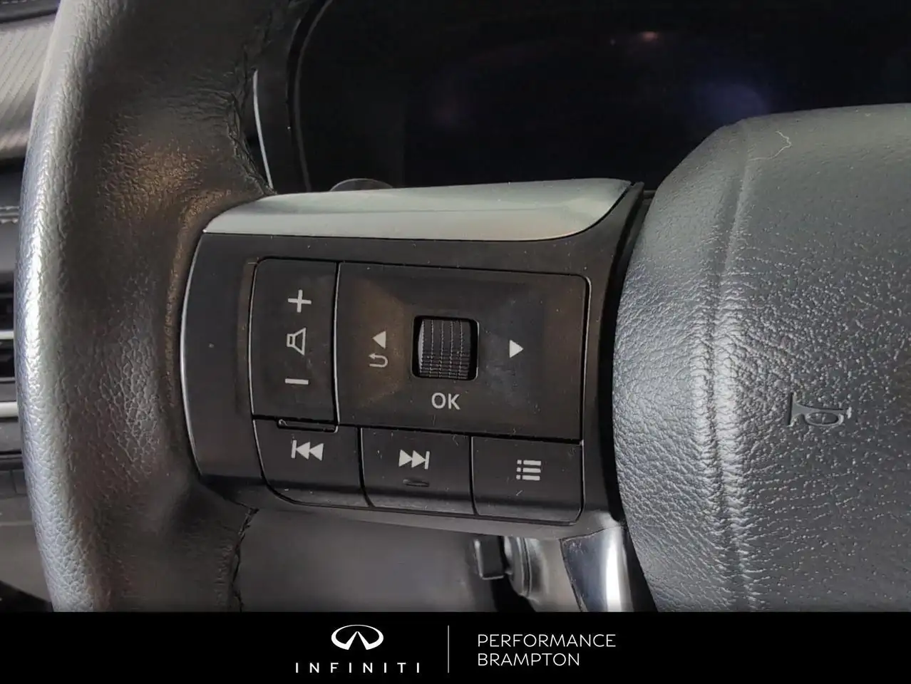 Infiniti QX60 снимка Infiniti QX60