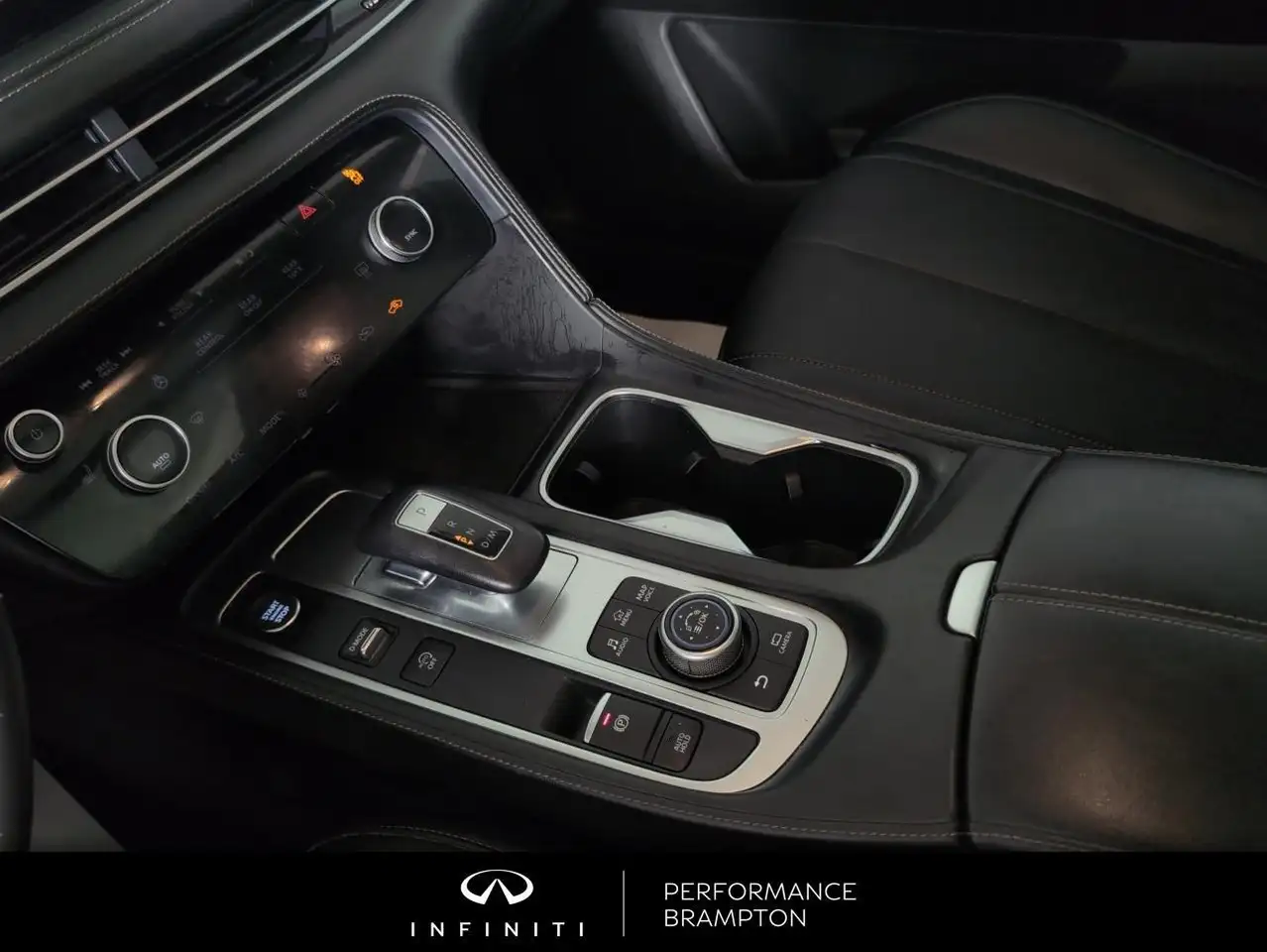 Infiniti QX60 снимка Infiniti QX60
