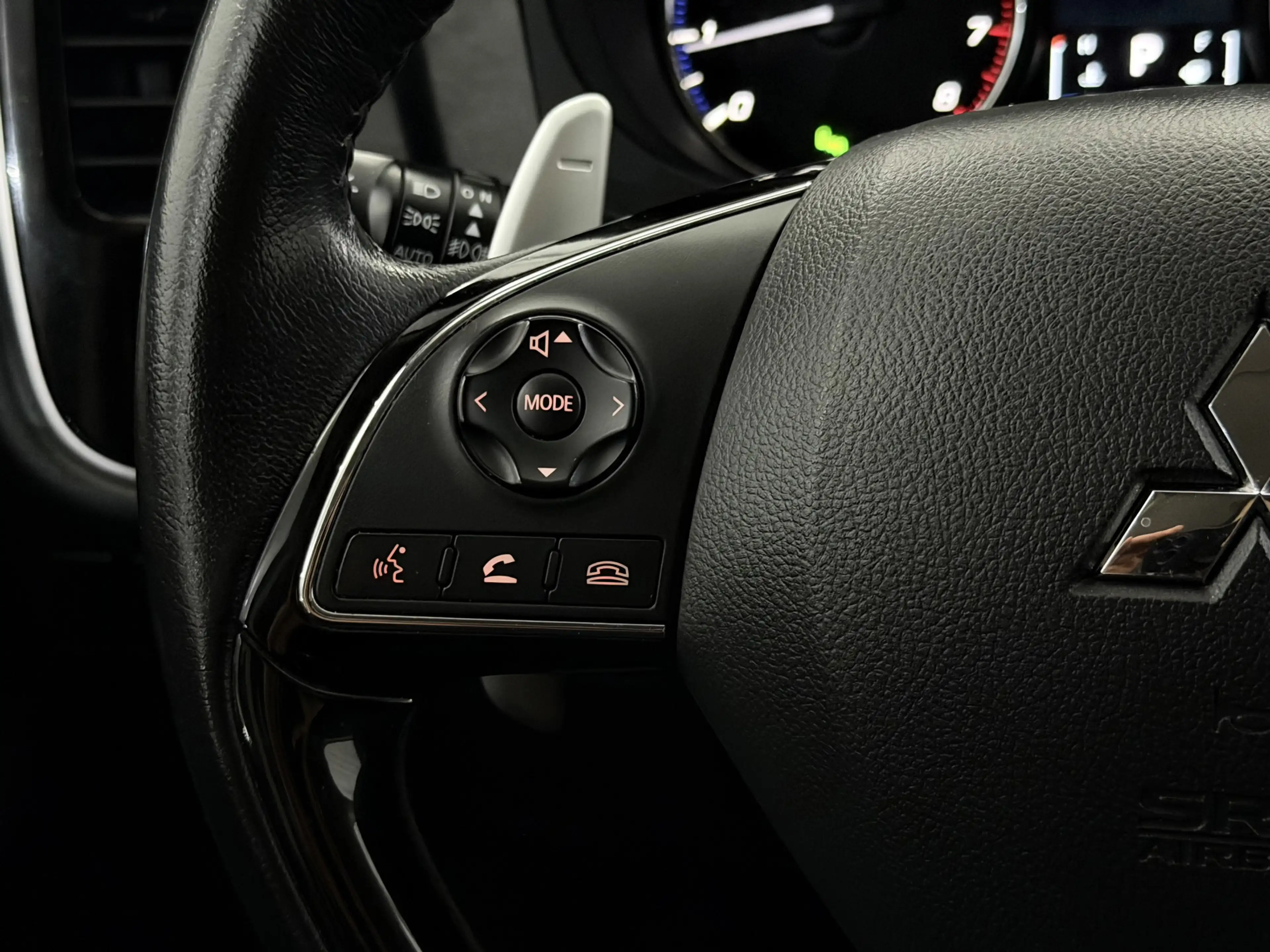 Mitsubishi Outlander 2.0 Executive Edition 7P Camera, Clima, Cruise con — photo 25