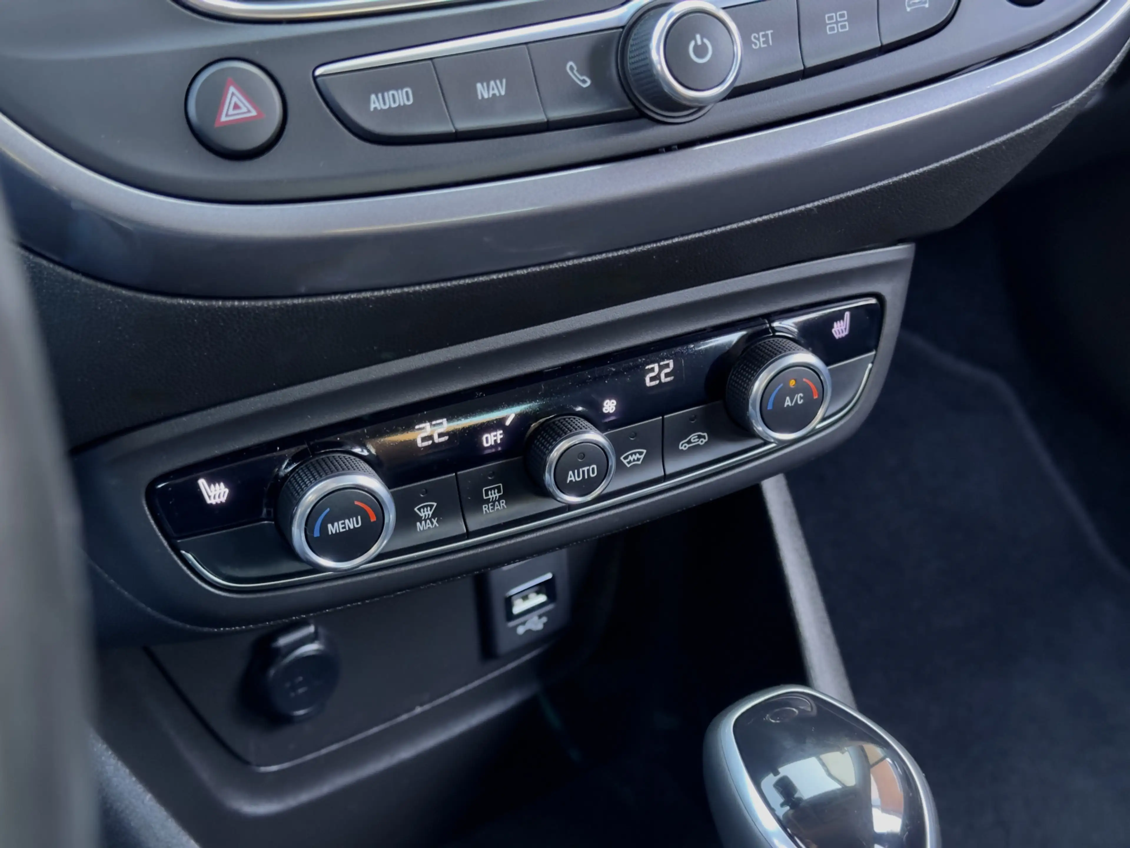 Opel Crossland 1.2 TURBO AUT6 ELEGANCE LEDER NAVI CAMERA APPLE=CA — photo 14