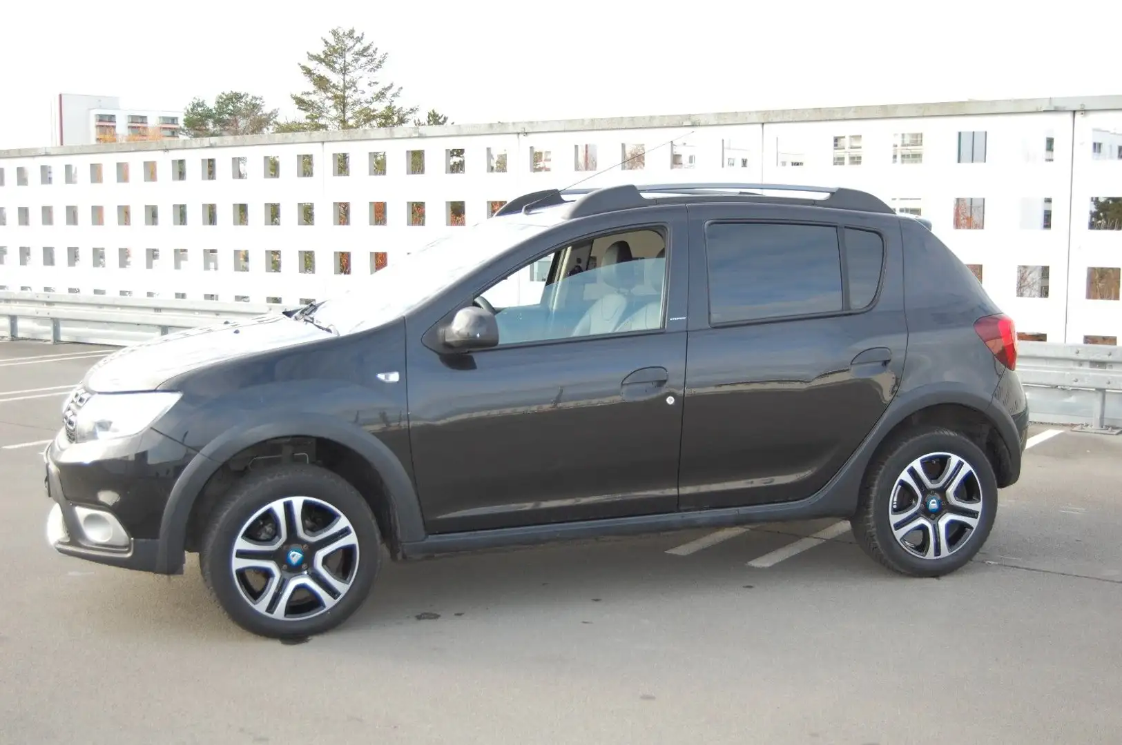 Dacia Sandero StepwayCelebrat,Automatik,48Tkm.Kamera Negro - 1